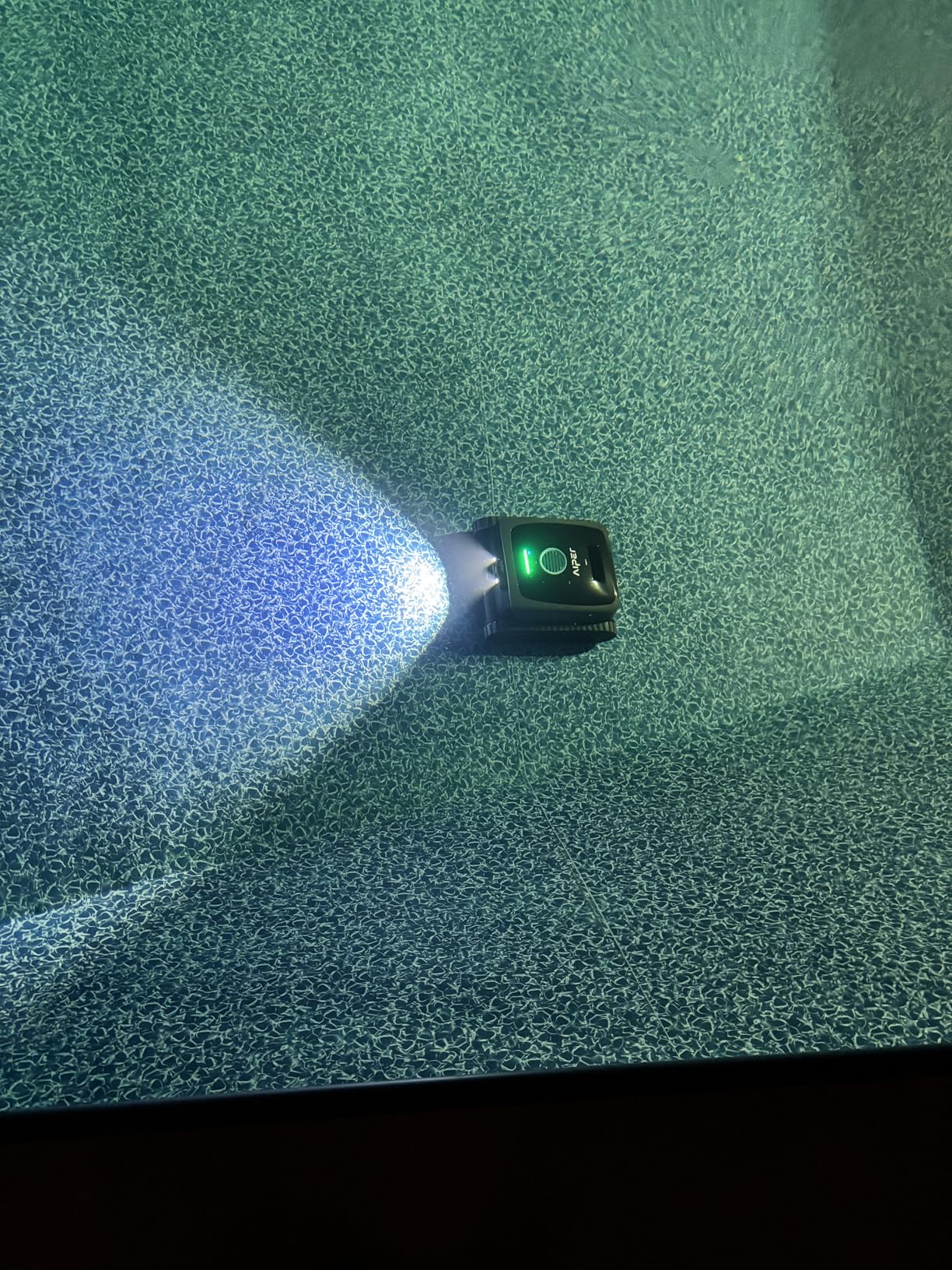AIPER Scuba V3 AI Vision Cordless Robotic Pool Cleaner, Include Wireless Charging Dock, Smart Waterline Parking & Featherlight Design, Micromesh Multi-Layer Filtration, Grey customer photo 2