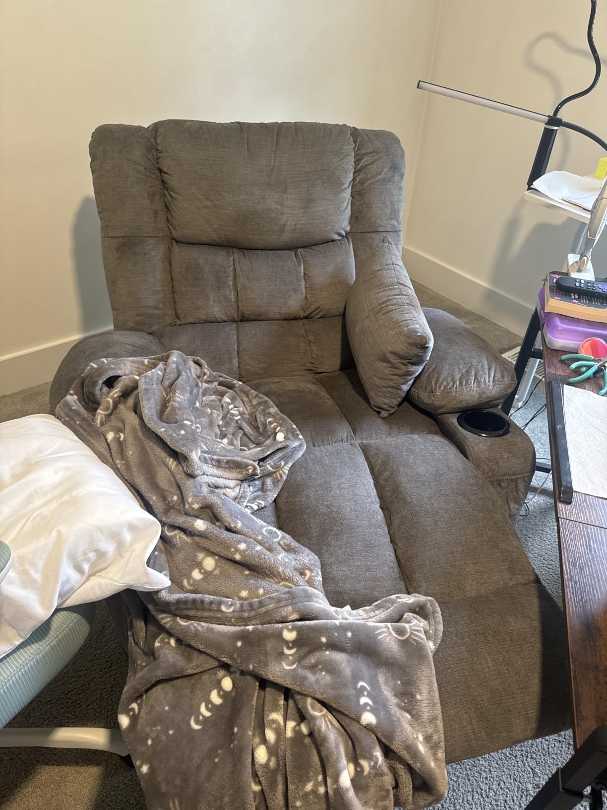 BOSMILLER Power Lift Recliner Chair with Massage and Heat for Elderly, Electric Lift Chair with USB Charging Runction and Side Pockets, Suitable for Living Rooms and bedrooms, Grey customer photo 2