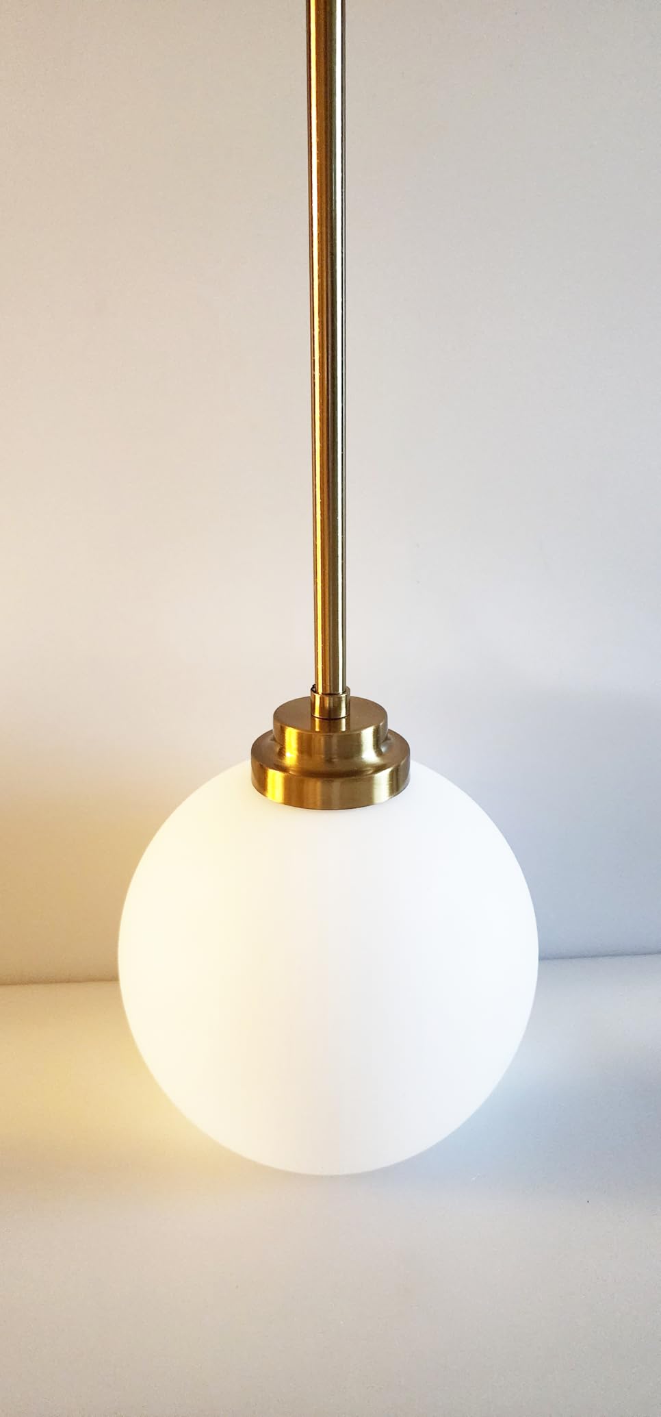 Majade Globe Pendant Lights Mid Century Modern Kitchen Island Pendant Light Fixtures 7.4 Inch Gold Brass Pendant Lighting with Milk Glass Adjustable Hanging Light Fixtures for Dining Room Living Room customer photo 1