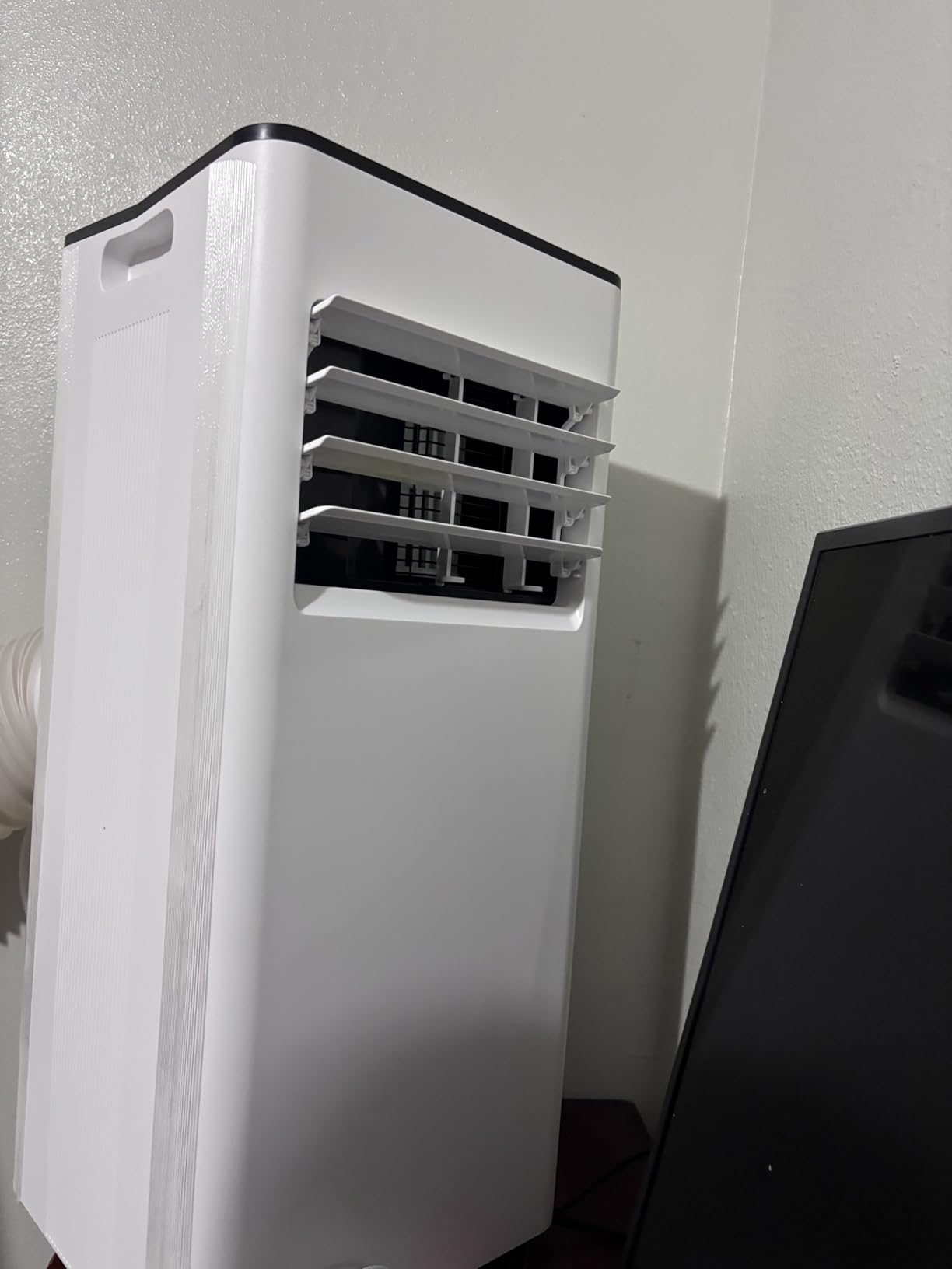 16000 BTU Portable Air Conditioner for Large Rooms & Bedrooms up to 750 Sq.Ft, Ultra Quiet 40dB Smart WiFi AC, 5-in-1 Cooling with Dehumidifier, Fan, Sleep Mode & Timer(White) customer photo 2