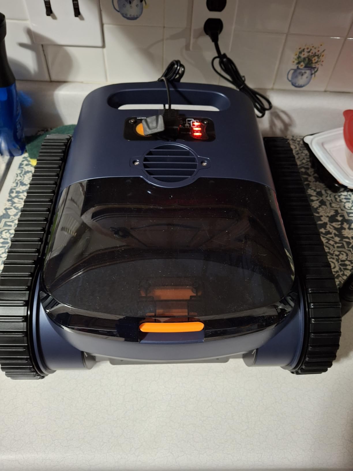 [2026 Release] Automatic Robotic Pool Vacuum for Inground & Above Ground Pools, Wall Climbing Pool Vacuum Cleaner, Cleans Floor, Walls, Waterline, Drain & Skimmer up to 2150 Sq. Ft., 190 Min customer photo 2