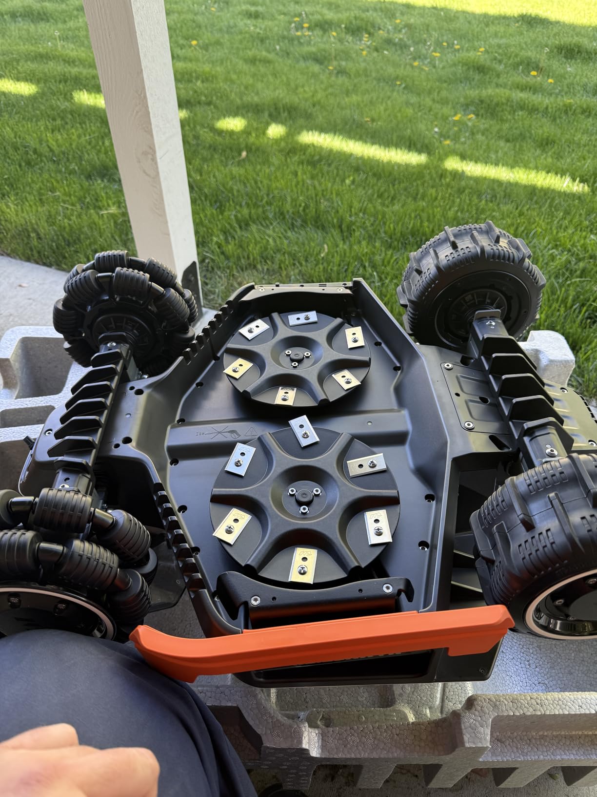 Mammotion LUBA 3 AWD 5000H Robot Lawn Mower for 1.25 Acres, 360 LiDAR+NetRTK+AI Vision Tri-Fusion Positioning, All-Wheel-Drive for 80% Slopes, 50 Multi-Zone Management, Cutting Height 2.2-4.0 customer photo 1
