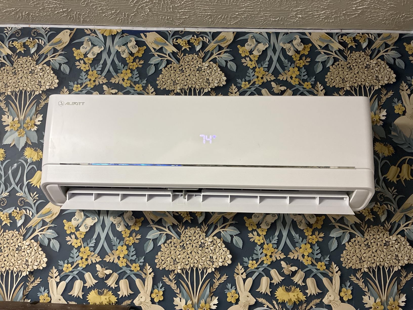Albott 12,000 BTU Mini Split Air Conditioner and Heater SEER2 18, 115V customer photo 1
