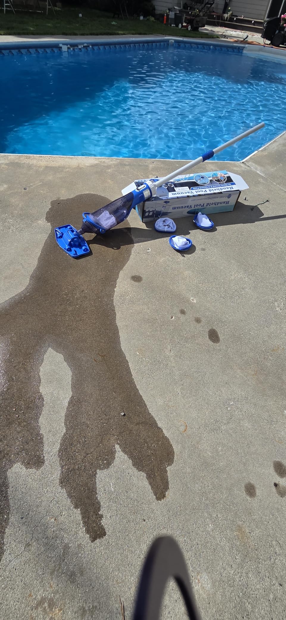 Cordless Pool Vacuum with Telescopic Pole, 18.5 GPM Powerful Suction, 1.5H Supercharge Technology, Handheld Pool Vacuum Cleaner for Above Ground/Inground Pools, Hot Tubs, Blue customer photo 1