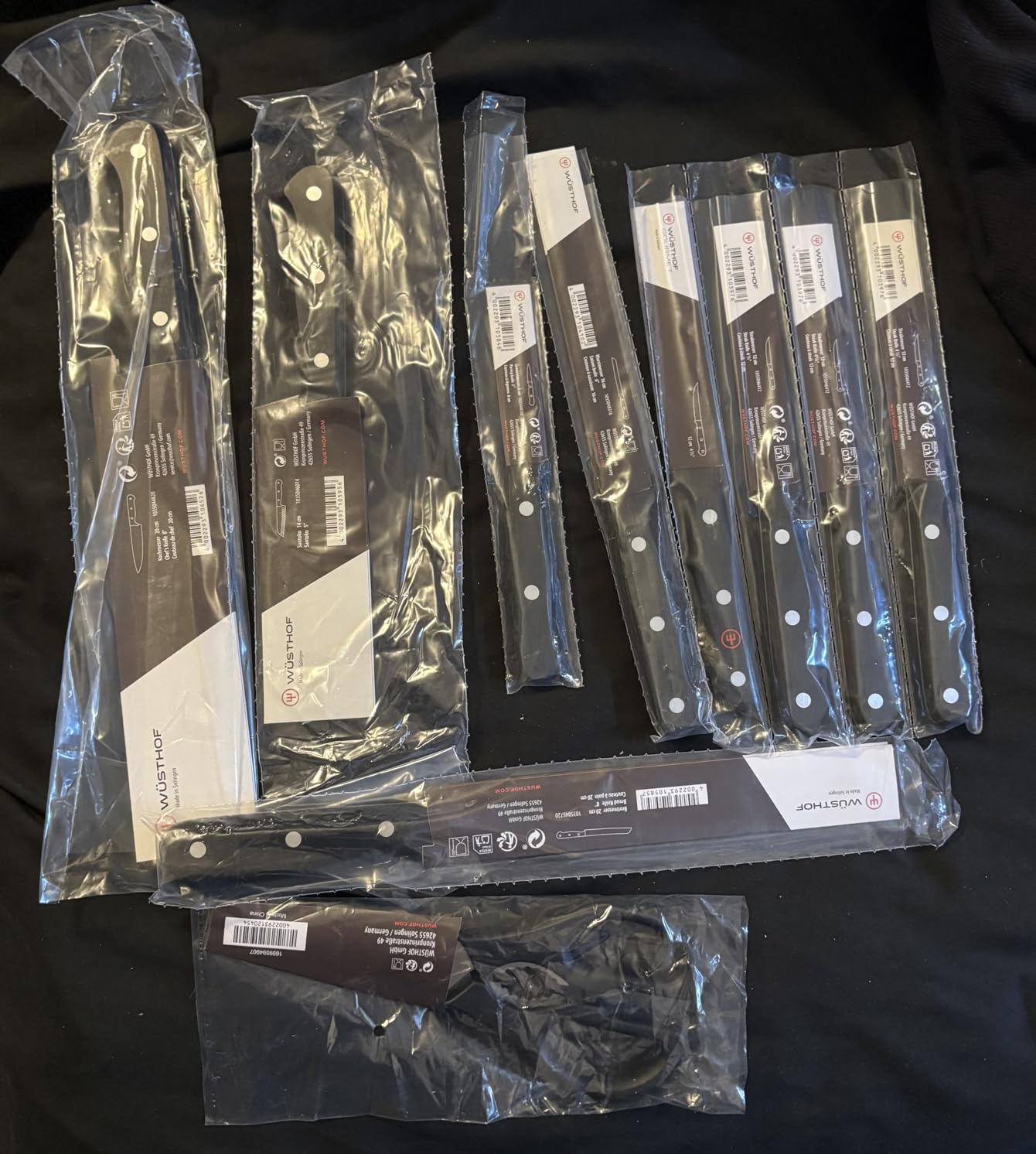 WÜSTHOF Gourmet 12-Piece Knife Block Set customer photo 1