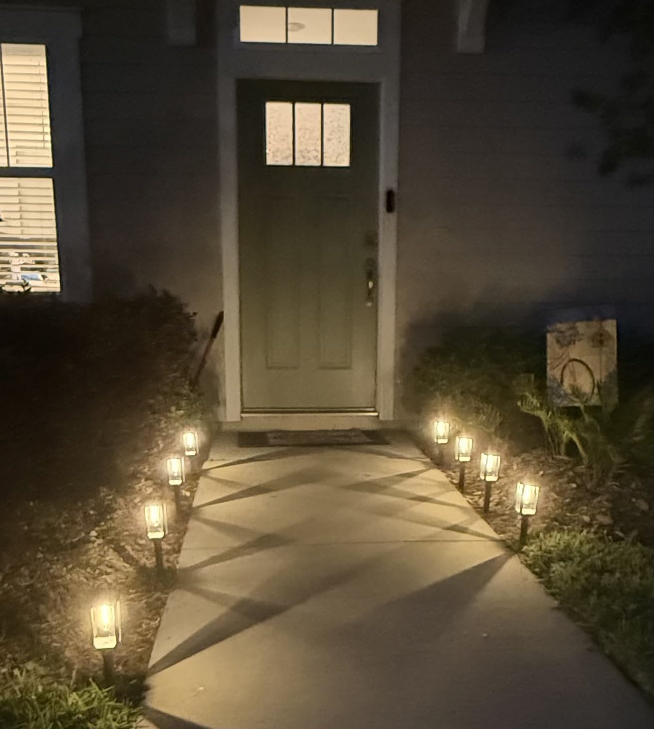 Tenmiro Solar Pathway Lights Outdoor 8 Pack LED Solar Powered Garden Lights Waterproof IP65 Auto On/Off Outdoor Light for Yard Lawn Patio Path Walkway Driveway Landscape Lighting Decor 3000K customer photo 1