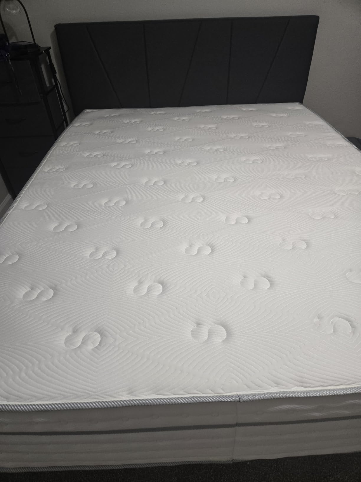 BedStory Extra Firm Queen Mattress 12 Inch, Hybrid Queen Size Mattress in a Box, Back Pain Relief, Luxury Pocket Spring Mattress, Fiberglass-Free, 365-Night-Trial customer photo 1