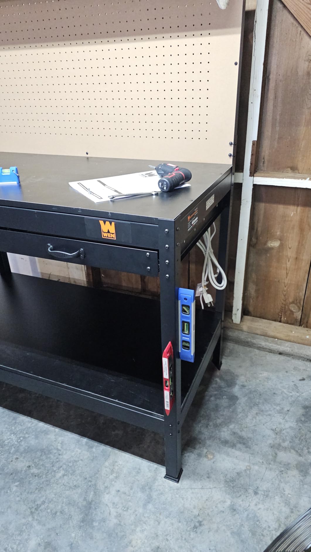 WEN 60-Inch Hardwood Workbench with Four Drawers and Onboard Vise (WB6020) customer photo 1