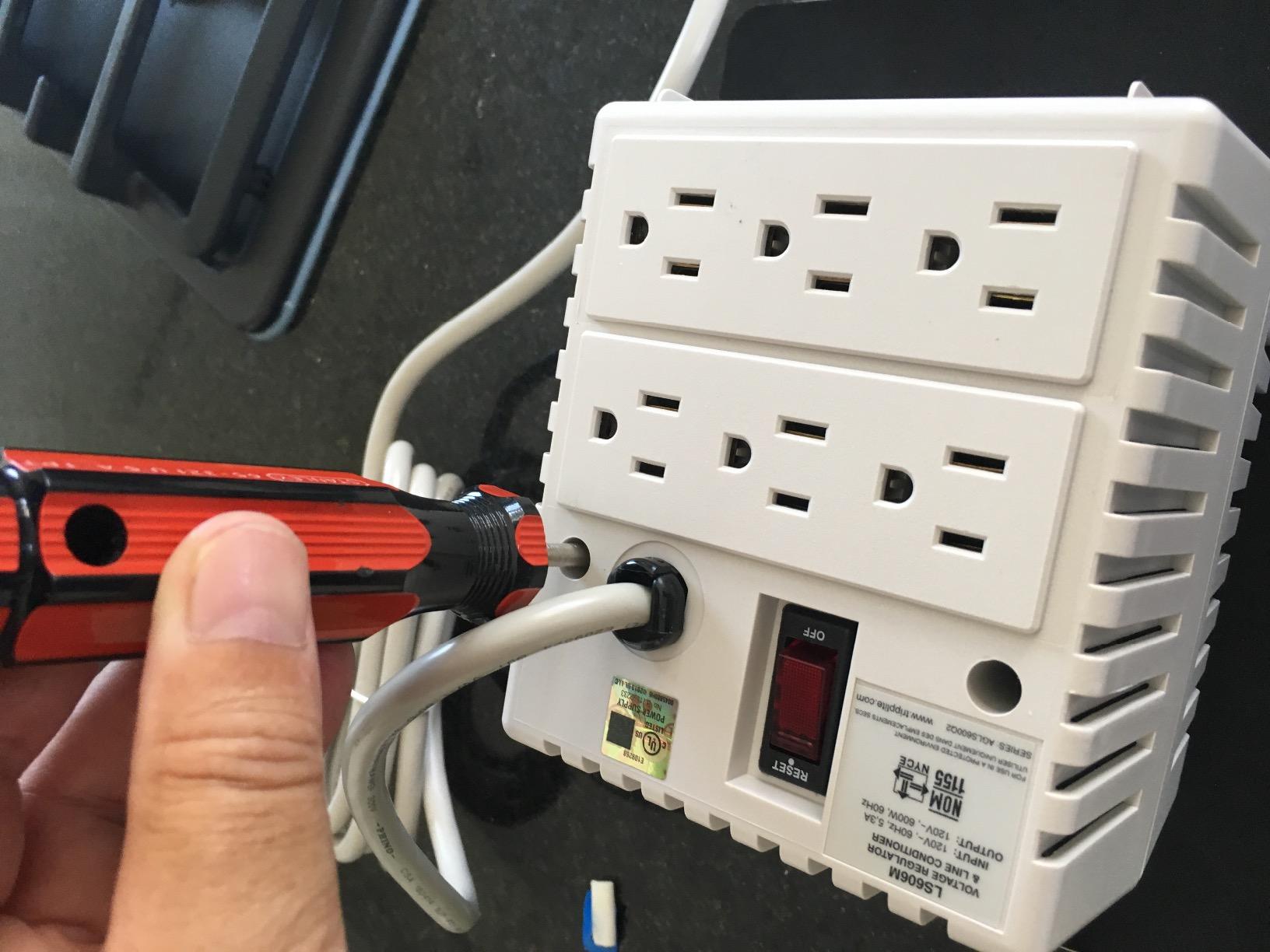Tripp Lite LS606M Power Conditioner for Audio Equipment, 600W, 6 Outlets, Voltage Regulator, EMI/RFI Filter customer photo 2