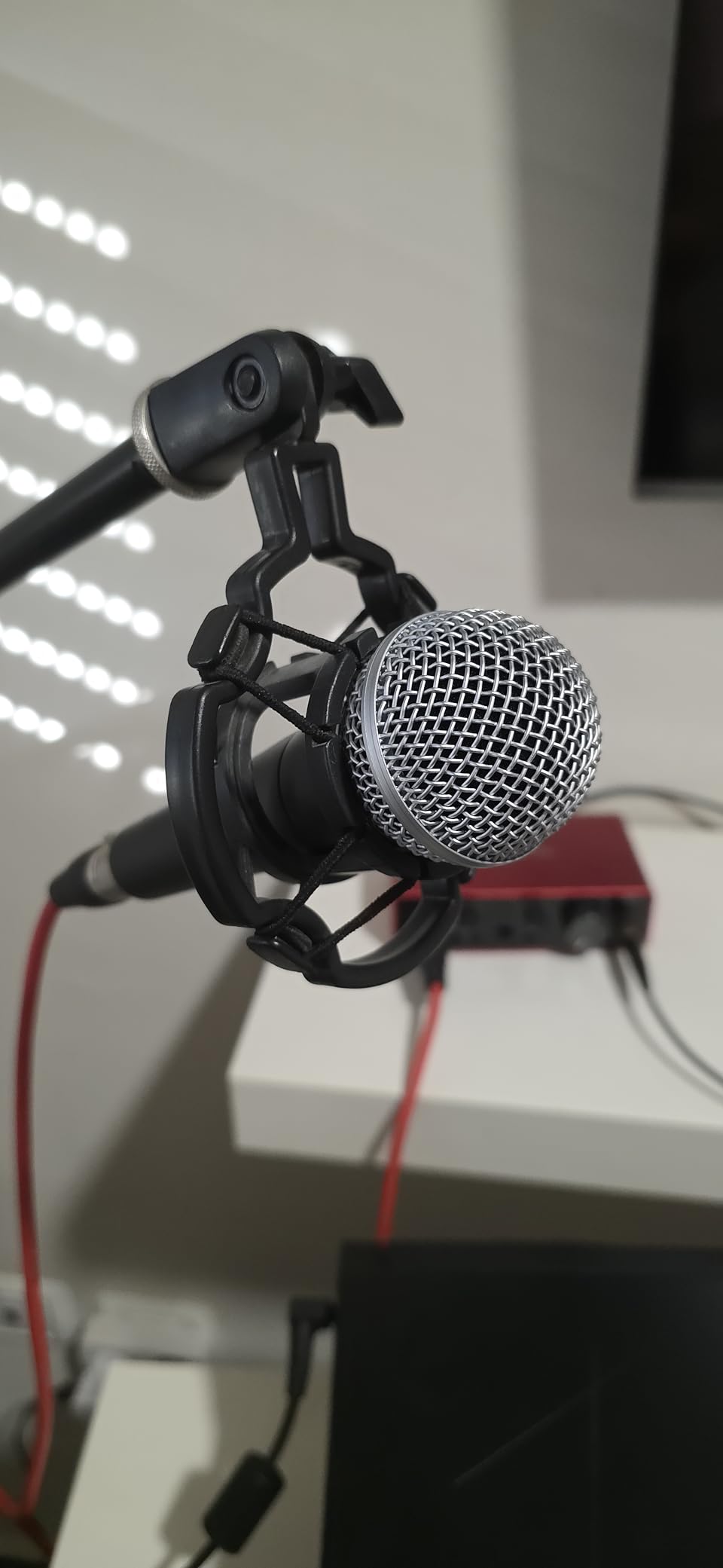 Shure SM58 Professional Dynamic Vocal Microphone with 25-Foot XLR Cable - Cardioid Mic for Live Performance, Studio Recording, Podcasting & Streaming (SM58-CN), Black & Silver customer photo 2
