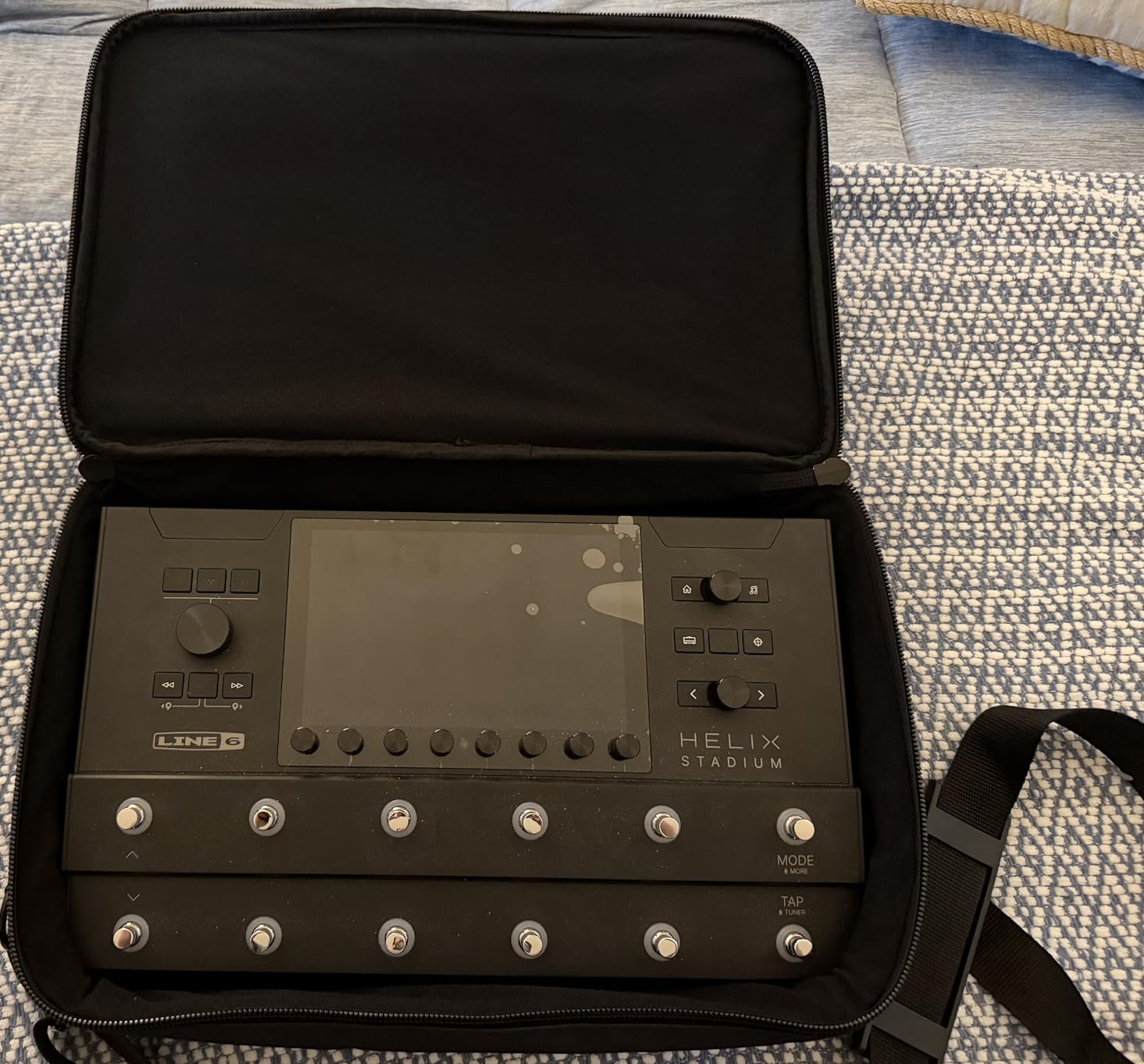 Gator Cases Gig Bag for Micro Controllers, Keyboards, and Multi-Effects Pedals, 23