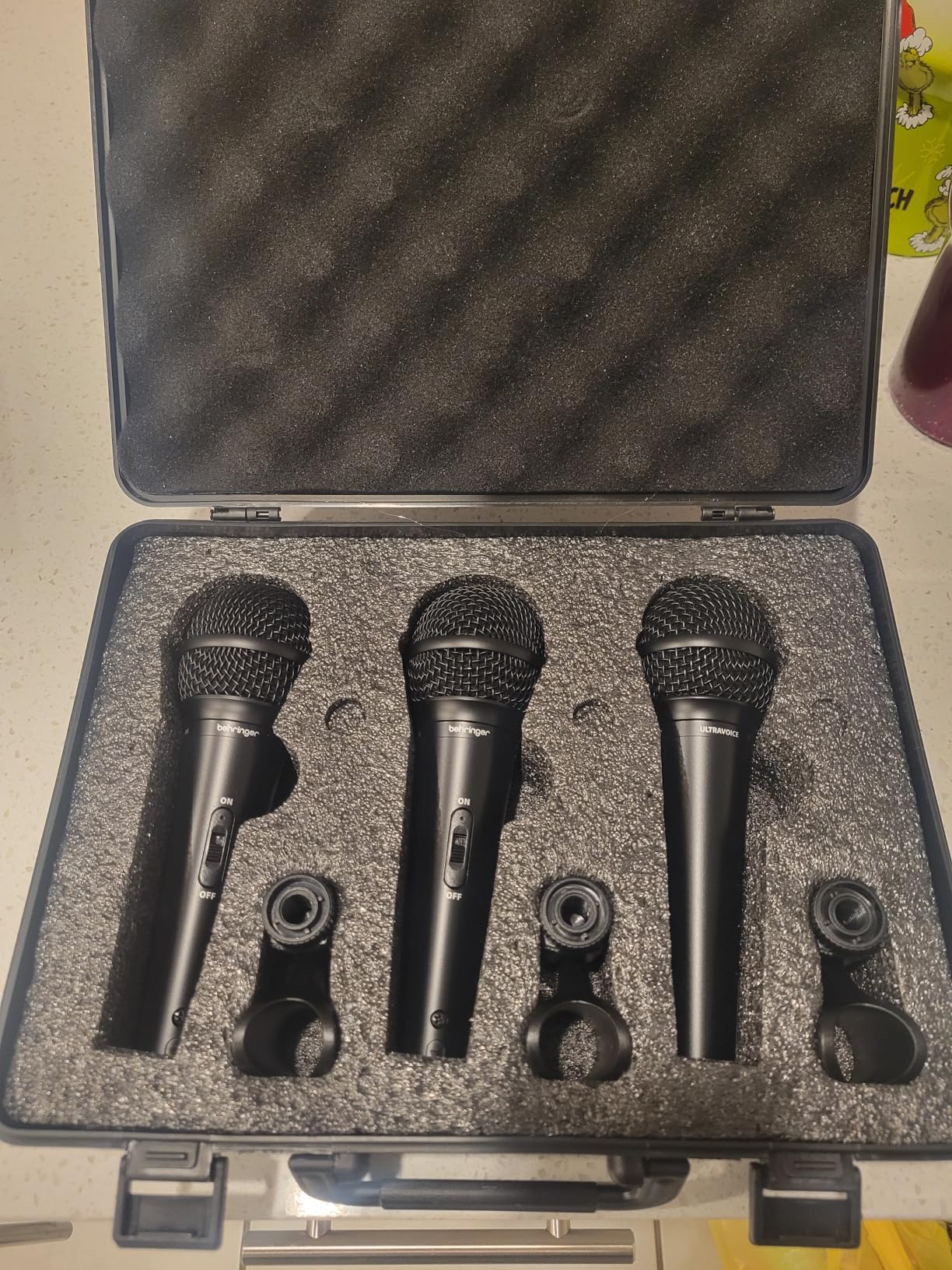 Behringer ULTRAVOICE XM1800S 3 Dynamic Cardioid Vocal and Instrument Microphones (Set of 3) customer photo 1