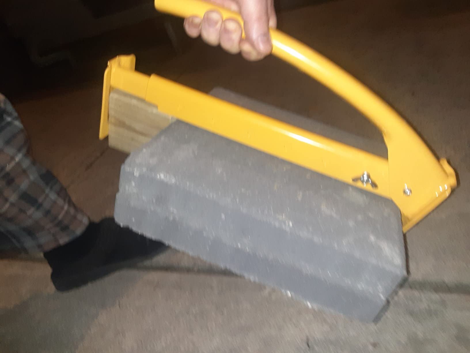 Kraft Tool BC380 Adjustable Brick Tongs customer photo 1