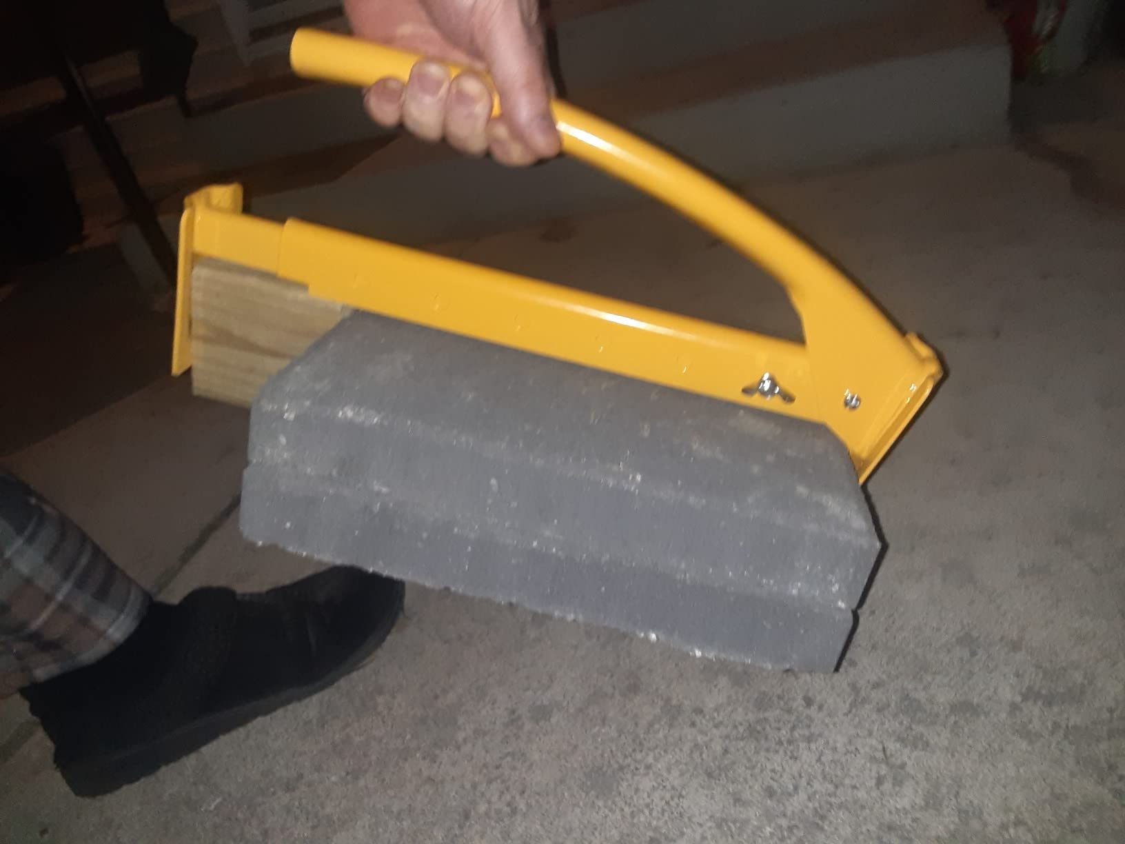 Kraft Tool BC380 Adjustable Brick Tongs customer photo 2