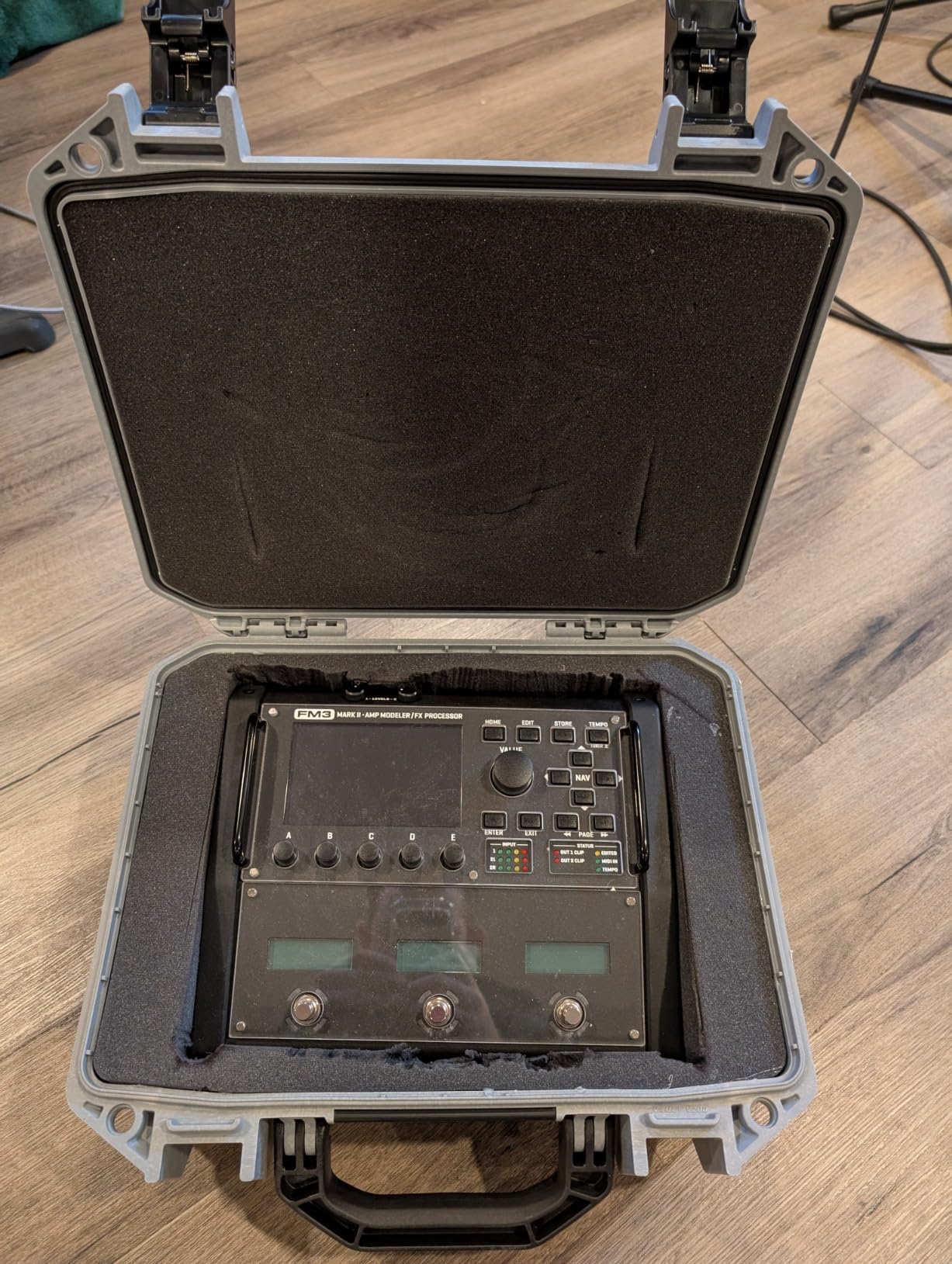 Pelican Vault V200 Hard Case (Camera, Pistol, Gear, Equipment) customer photo 2