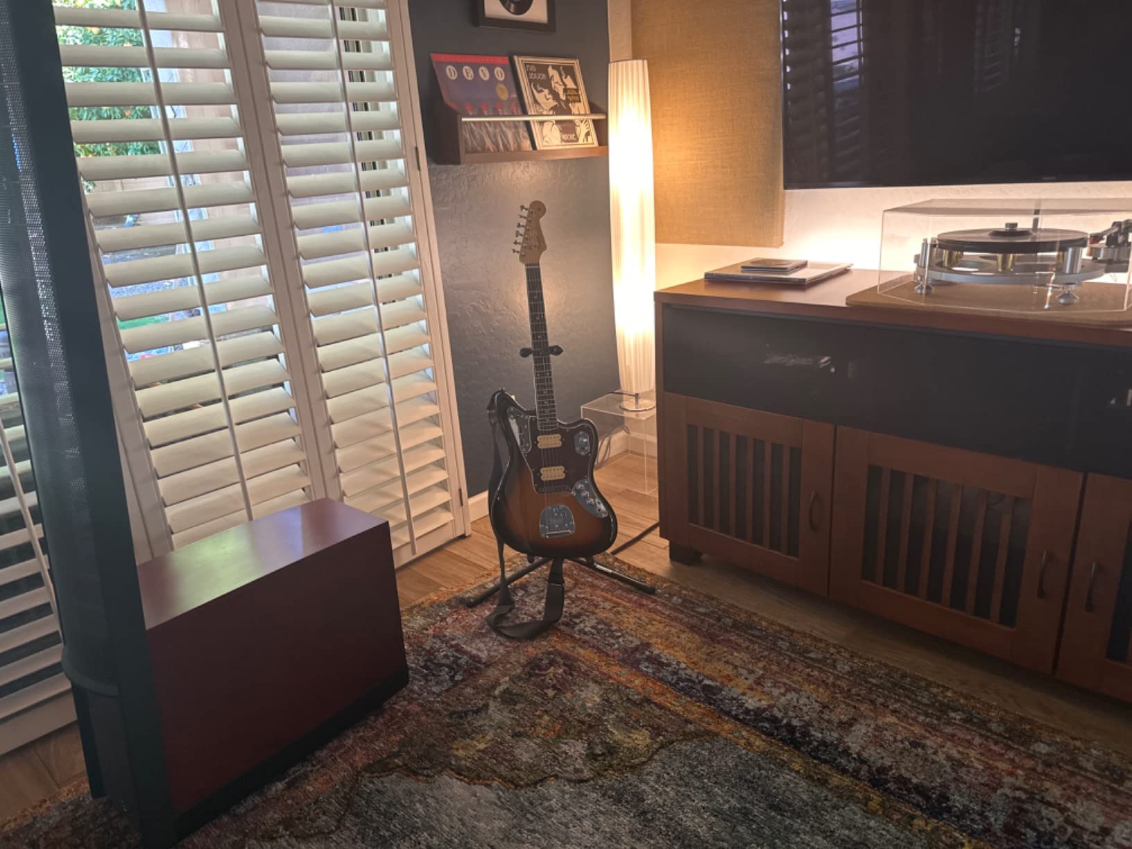 Fender Kurt Cobain Jaguar Electric Guitar, with 2-Year Warranty, 3-Color Sunburst, Rosewood Fingerboard customer photo 2