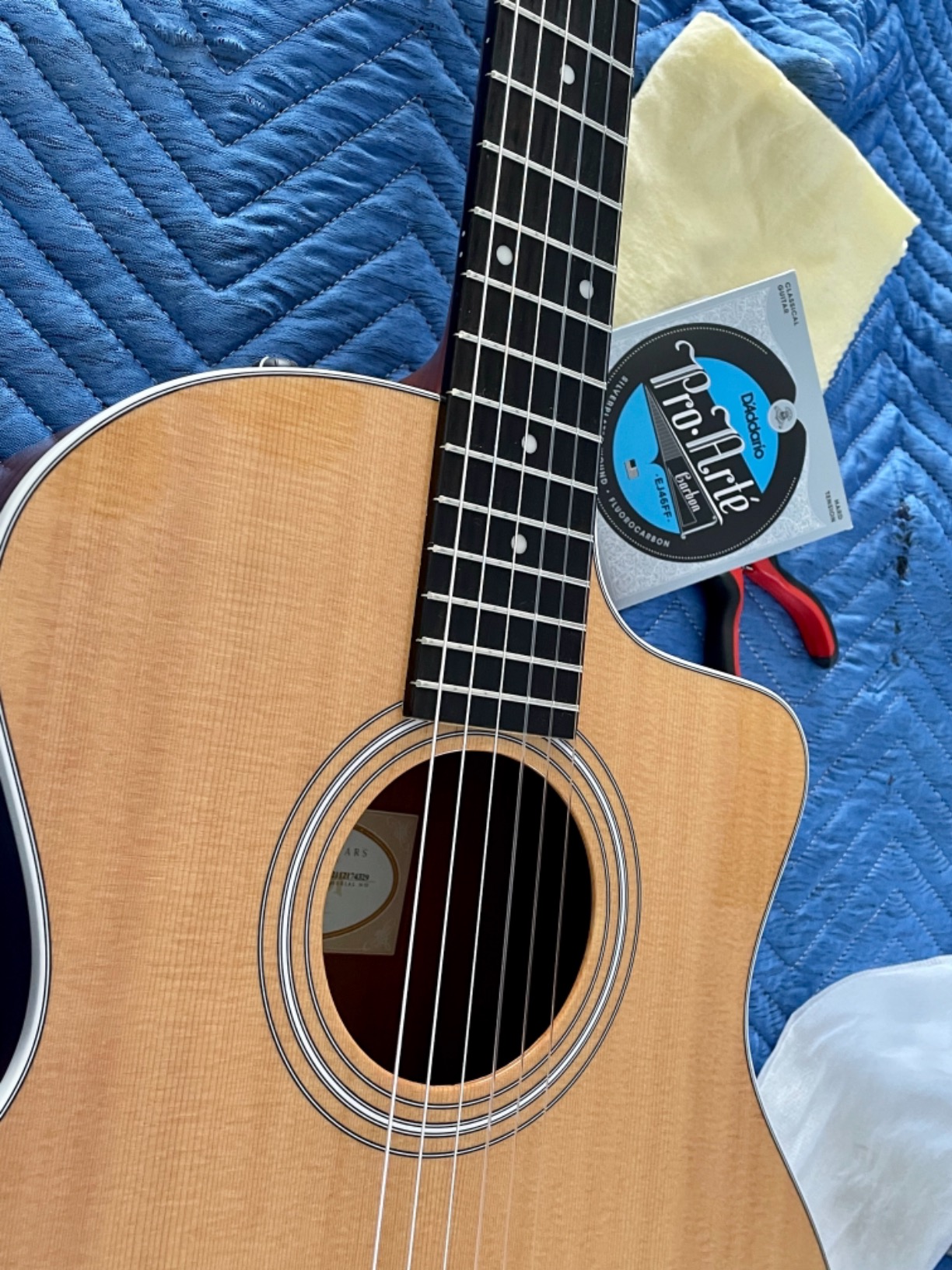 D'Addario Pro-Arte Classical Guitar Strings EJ46FF Carbon Strings - Hard Tension, Silver Plated Wrap, Composite Dynacore, Carbon Trebles customer photo 2