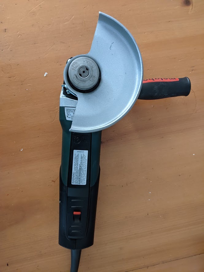 Metabo 6-Inch Angle Grinder, 13.5 Amp, 9,600 RPM, Electronics, Non-locking Paddle Switch, WEP 15-150 Quick customer photo 1