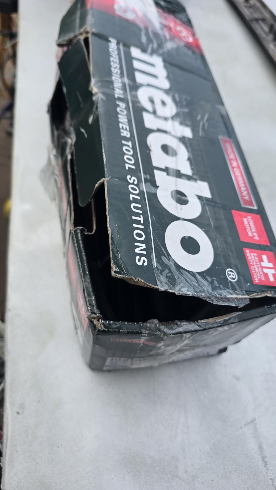 Metabo 6-inch Angle Grinder, 13.5 Amp, 9,600 RPM, Electronics, Lock-on Switch, WE 15-150 Quick customer photo 1