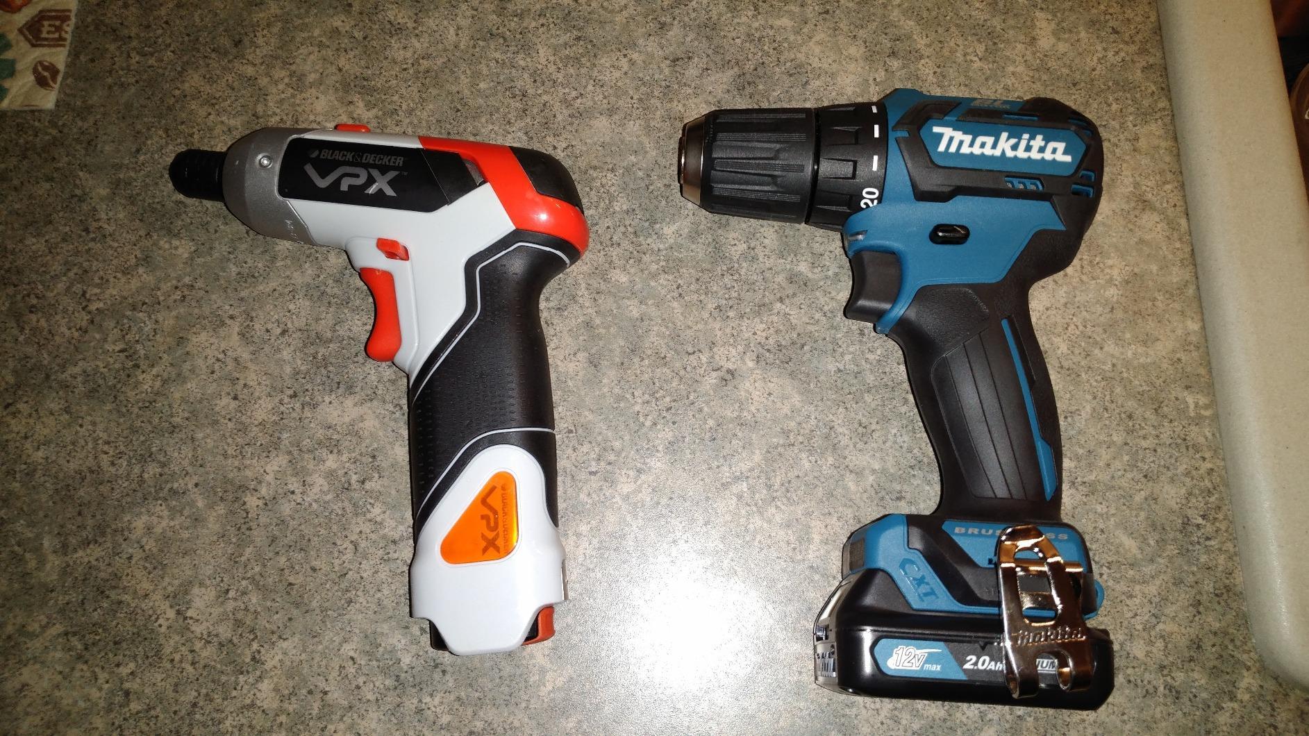 Makita FD07R1 12V MAX CXT Lithium-Ion Brushless Cordless Driver-Drill Kit, 3/8