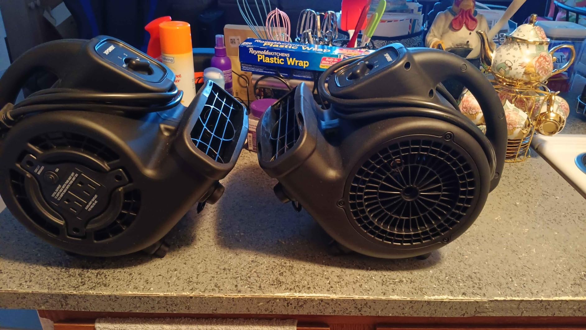 XPOWER P-80A Mini Mighty 138W 600 CFM Centrifugal Air Mover, Carpet Dryer, Floor Fan, Blower, Stackable, Daisy Chain, for Water Damage Restoration, Janitorial, Plumbing, Home Use customer photo 1