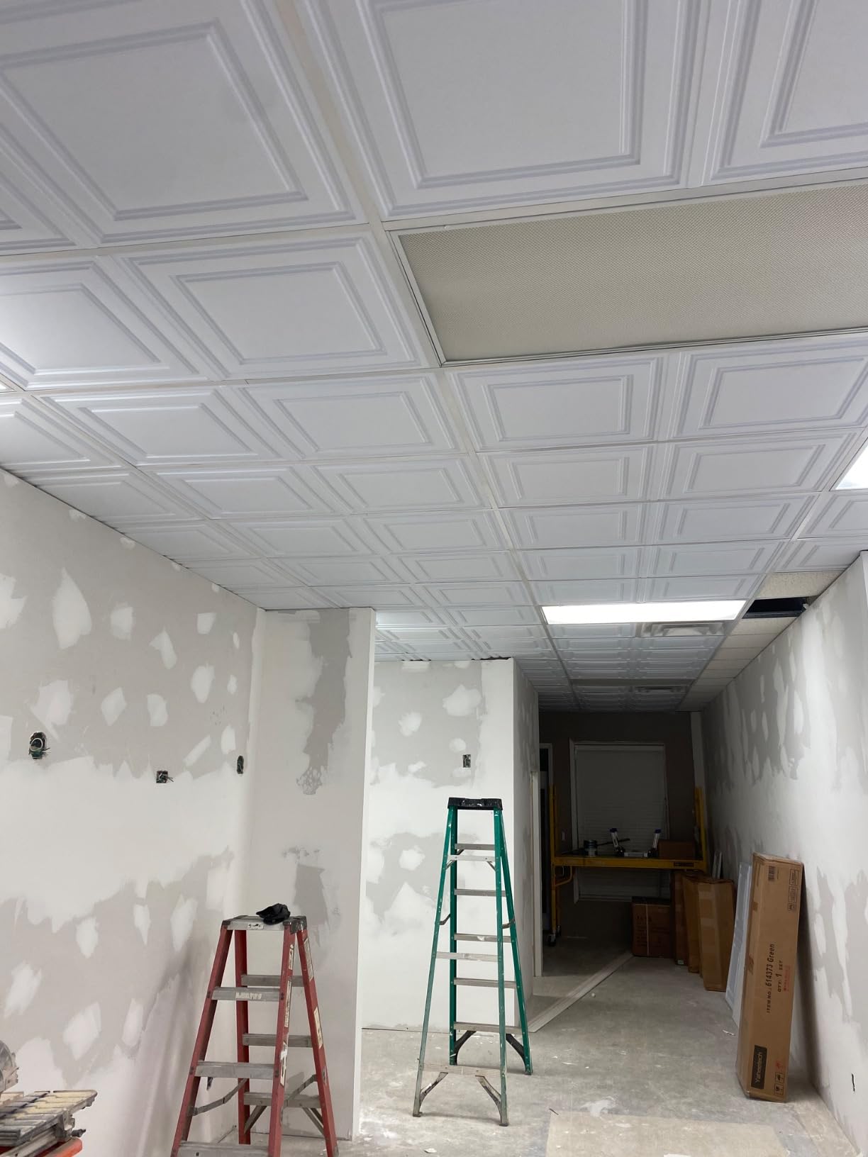 Ceilume 12 pc Stratford Ultra-Thin Feather-Light 2x4 Lay in Ceiling Tiles - for Use in 1