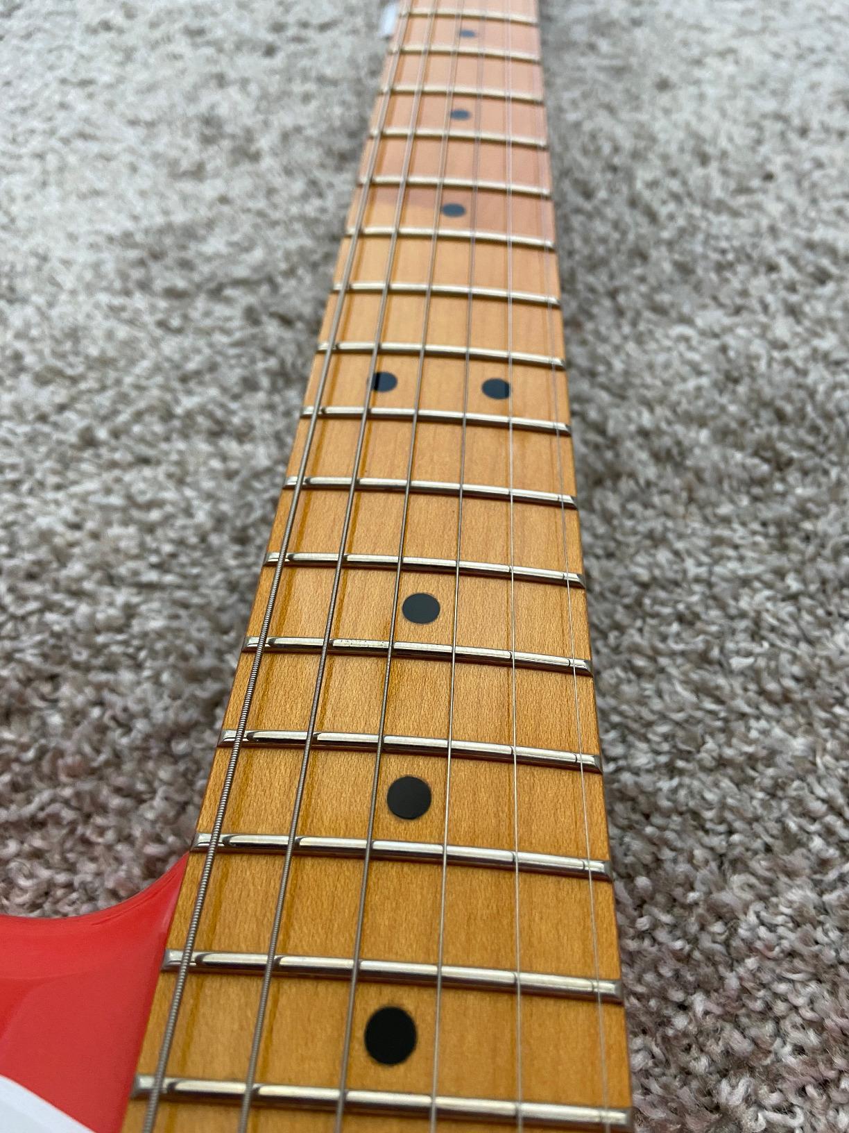 Squier Classic Vibe 60s Stratocaster Electric Guitar, Lake Placid Blue, Laurel Fingerboard customer photo 1