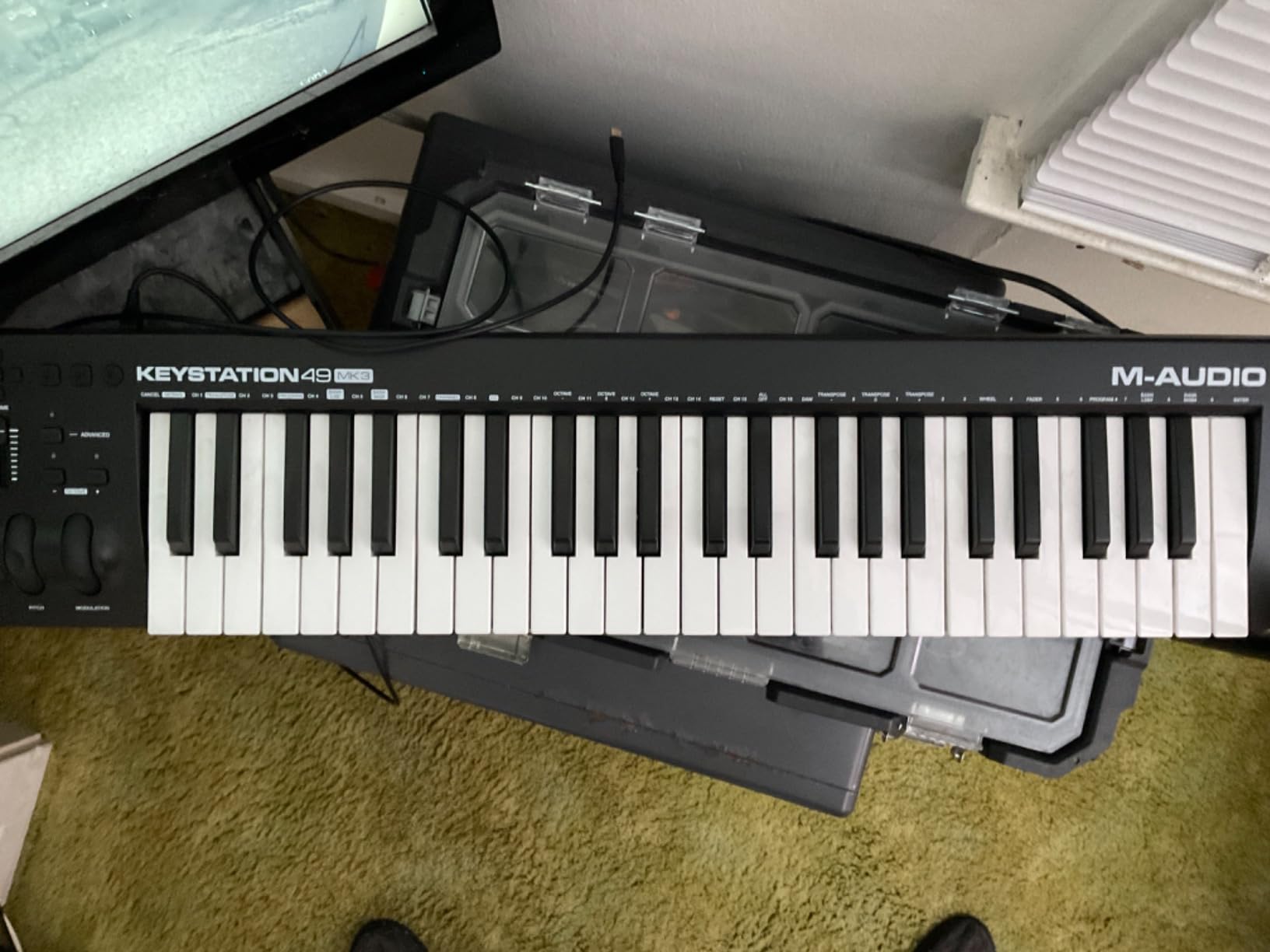 M-AUDIO Keystation 88 MK3 - 88 Key Semi Weighted MIDI Keyboard Controller for Complete Command of Virtual Synthesizers and DAW Parameters customer photo 2
