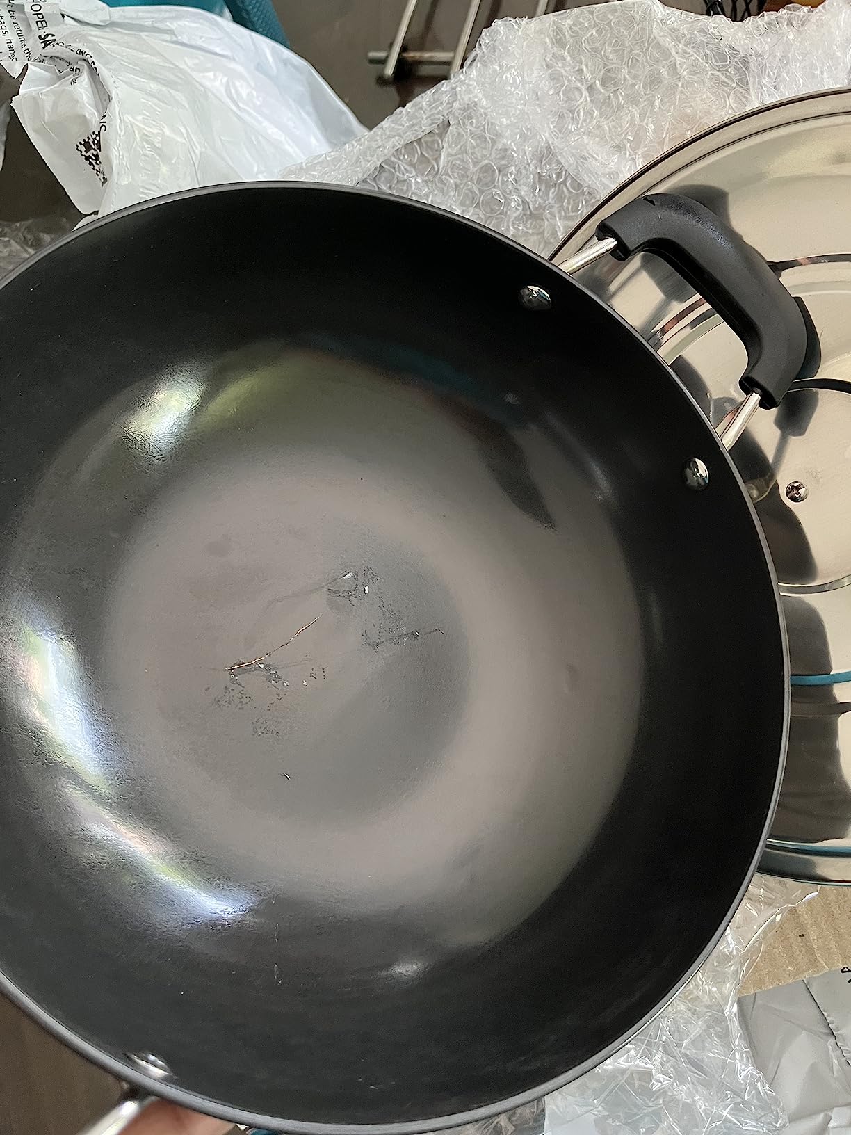 SHRIYA Hard Anodized Kadai 2 Liter with Stainless Steel Lid Heavy Duty Deep Fry Pan for Indian Cooking Gas Stove Compatible Cookware Durable Nonstick Surface with Cool Handles (3mm) customer photo 2