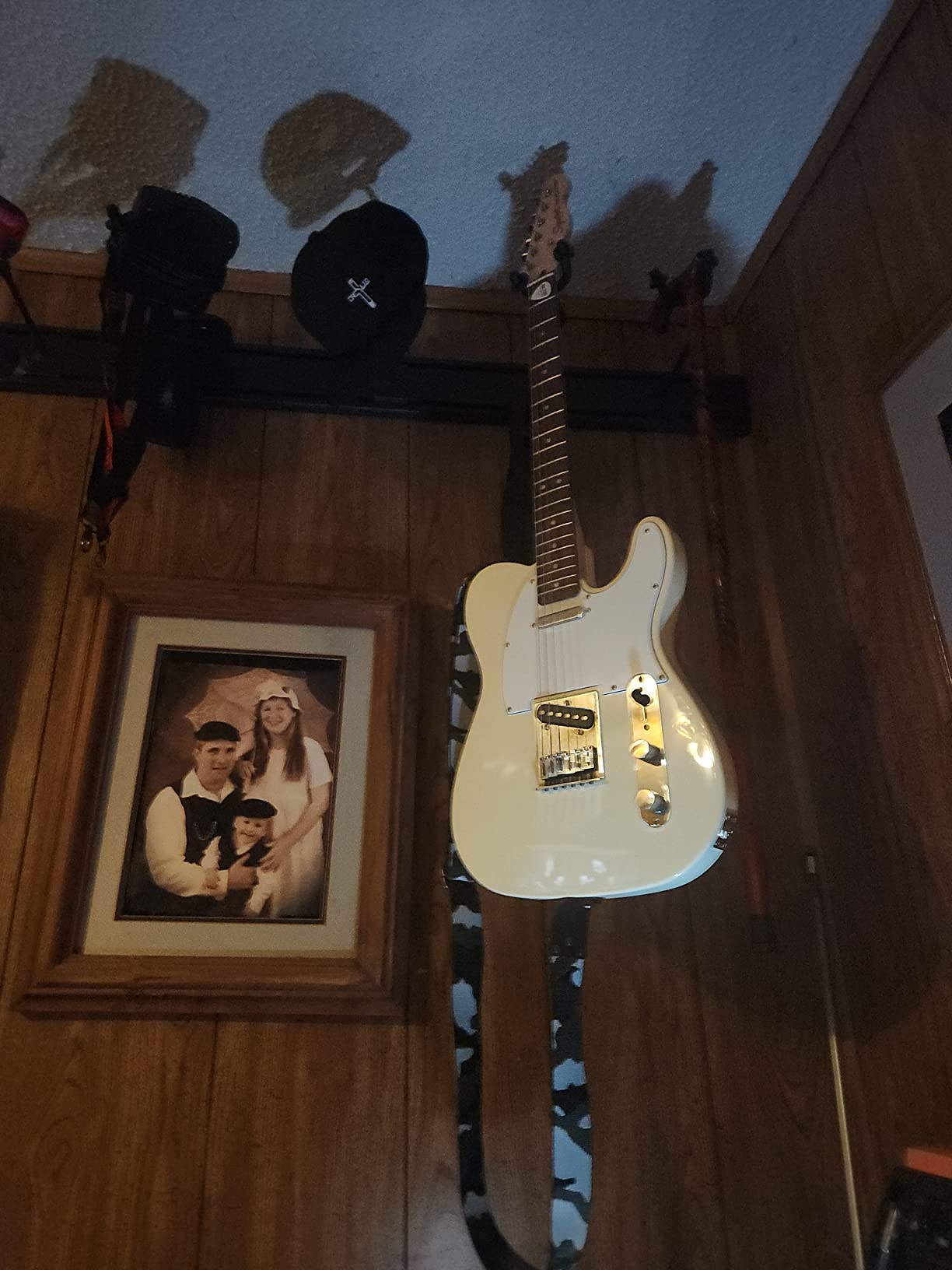 Squier Affinity Series Telecaster Electric Guitar, Lake Placid Blue, Laurel Fingerboard customer photo 1