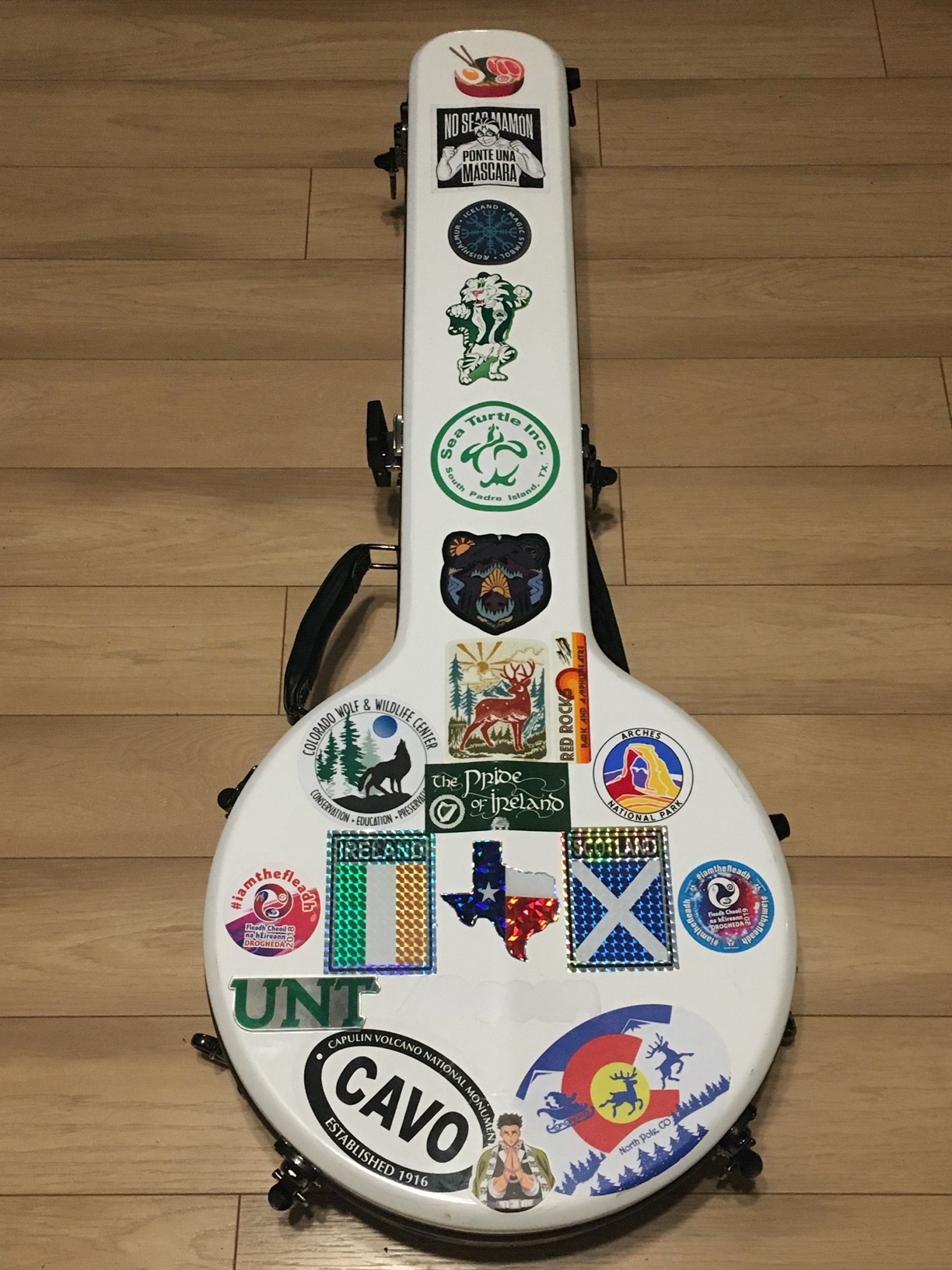 Crossrock Deluxe Fiberglass Case Fits for 5-String Resonator Banjo with Removable Shoulder Straps - Orange (CRF2020BJOR) customer photo 2