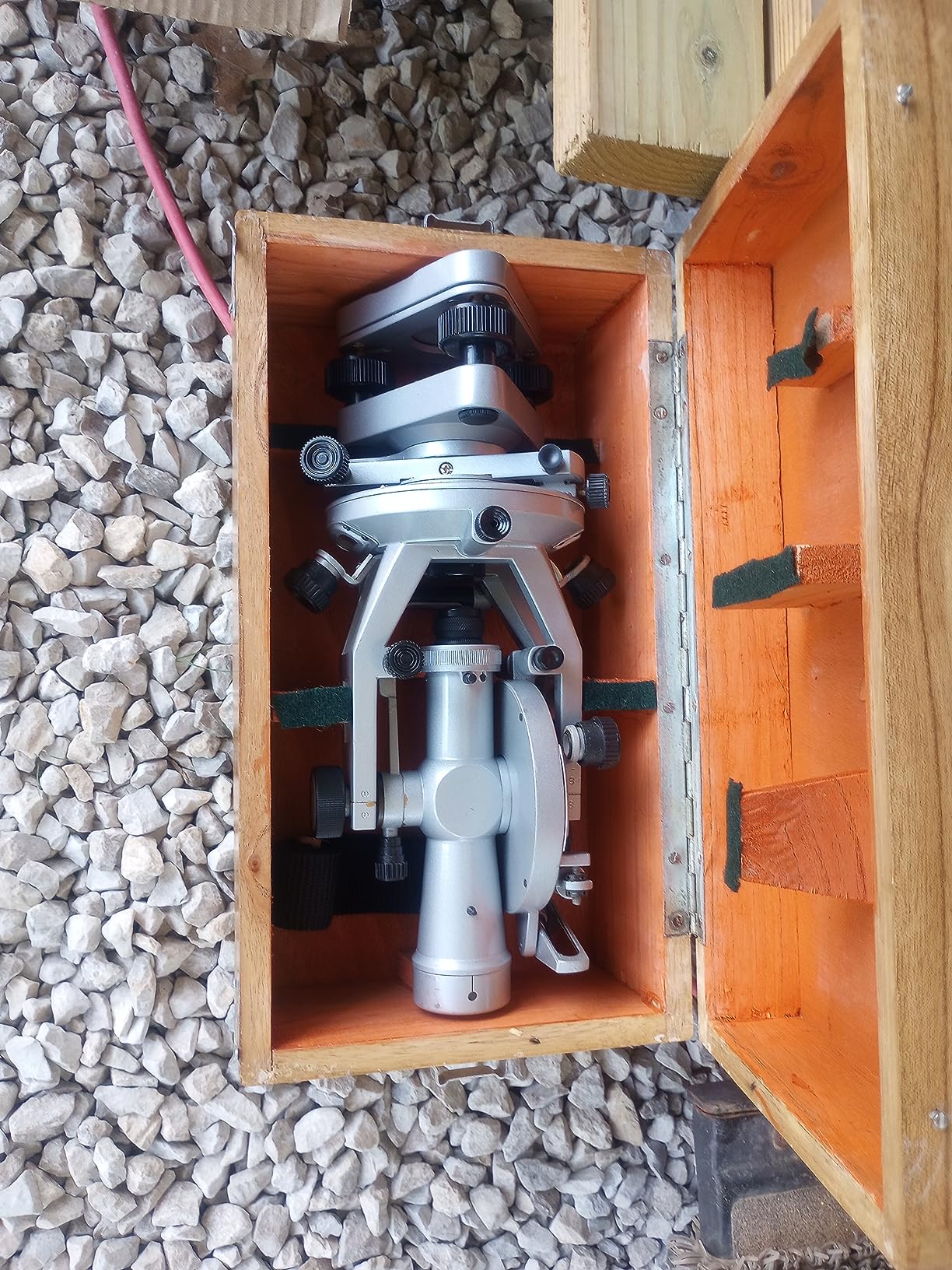 Transit Theodolite 20 Sec with Wooden Case Theodolite Non-Magnetic Engineer's Precision Level (38 cm) customer photo 1