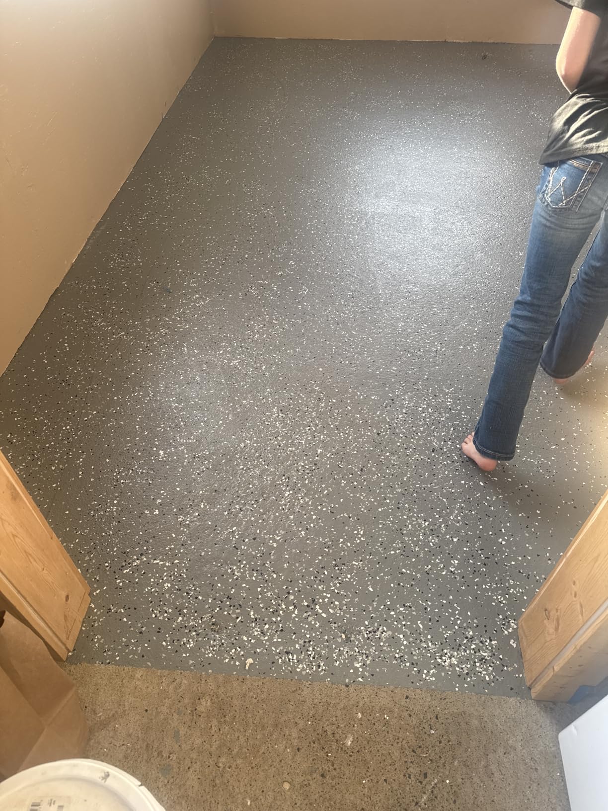 Rust-Oleum 320172 Concrete & Garage Floor Paint and Primer, 5 Gallon, Satin Battleship Gray customer photo 1