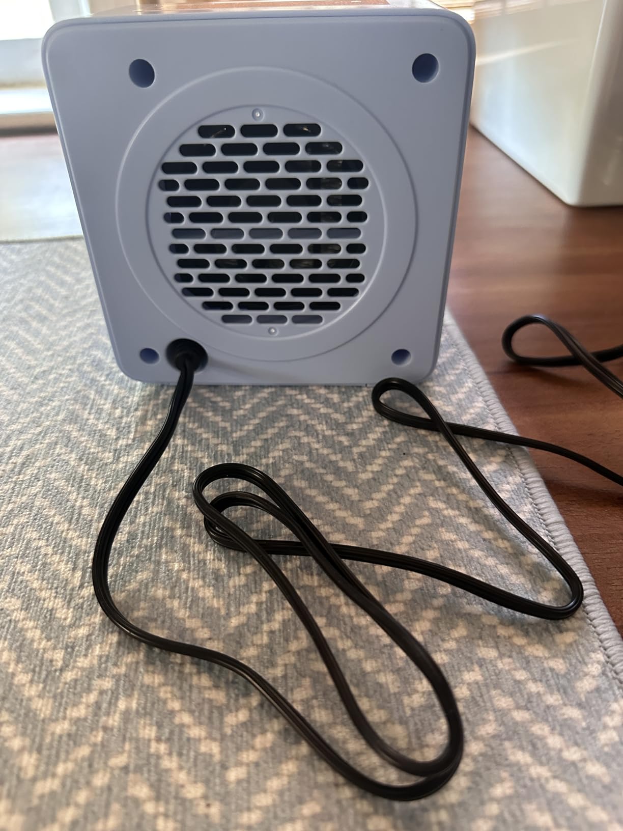 Gaiatop Mini Space Heater, Lightweight PTC Ceramic Fast Heating 500W Energy Efficient for Indoor Use, Overheating & 45° Tip-Over Protection, Portable Desk Electric Heaters for Office Home Black customer photo 2