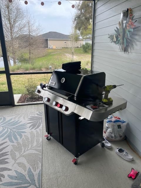 Weber Genesis E-335 Liquid Propane Gas Grill for Outdoor Cooking, 3 Burners and 1 Side Burner, Black - Porcelain-Enameled Cast-Iron Grates, PureBlu Burners & Sear Zone customer photo 1