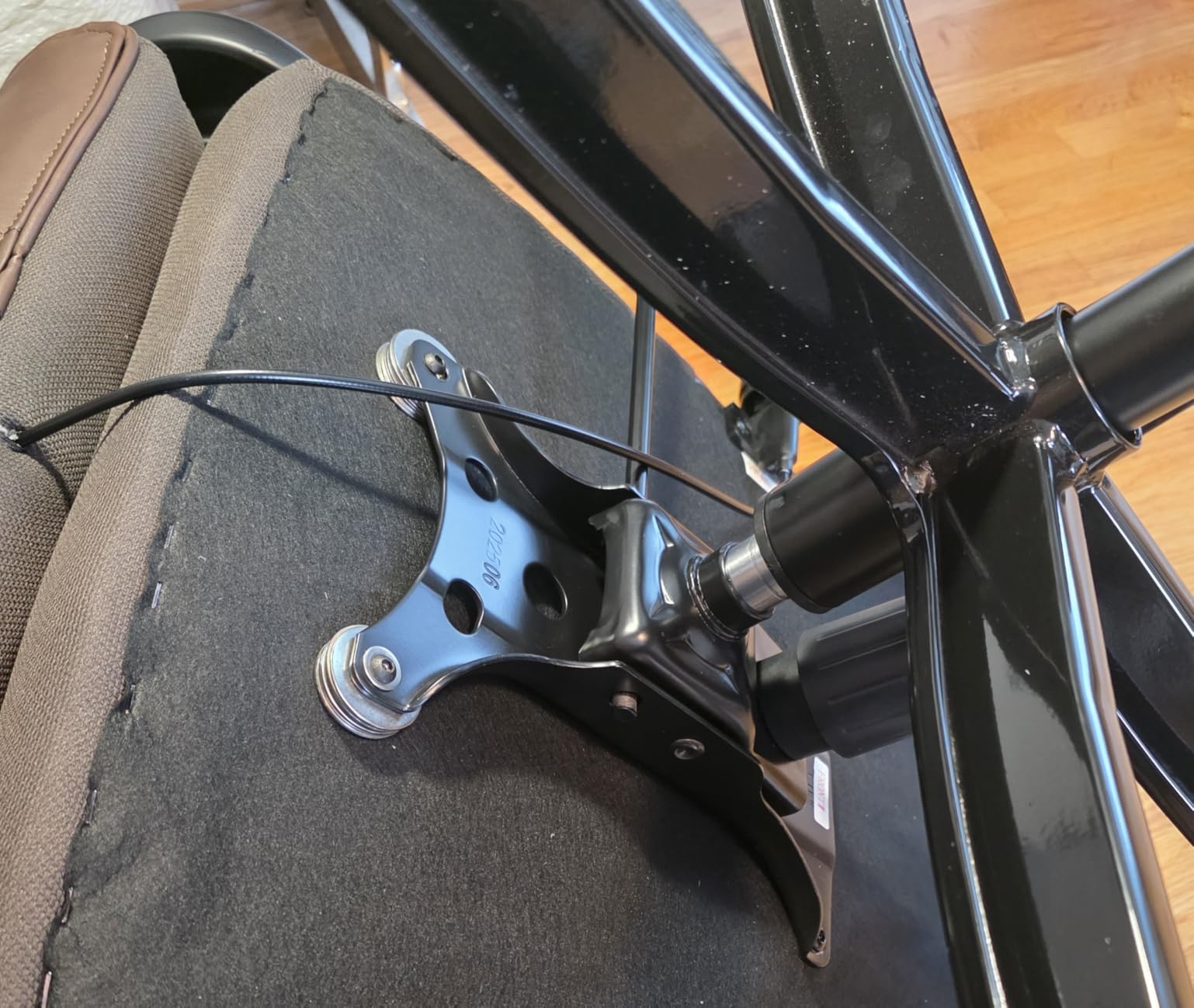Big and Tall Office Chair for Heavy People, 500LBS High Back Extra Wide Heavy Duty Executive Office Chair Comfortable for Home Office, Large Computer Desk Chair with Adjustable Lumbar Support Black customer photo 1