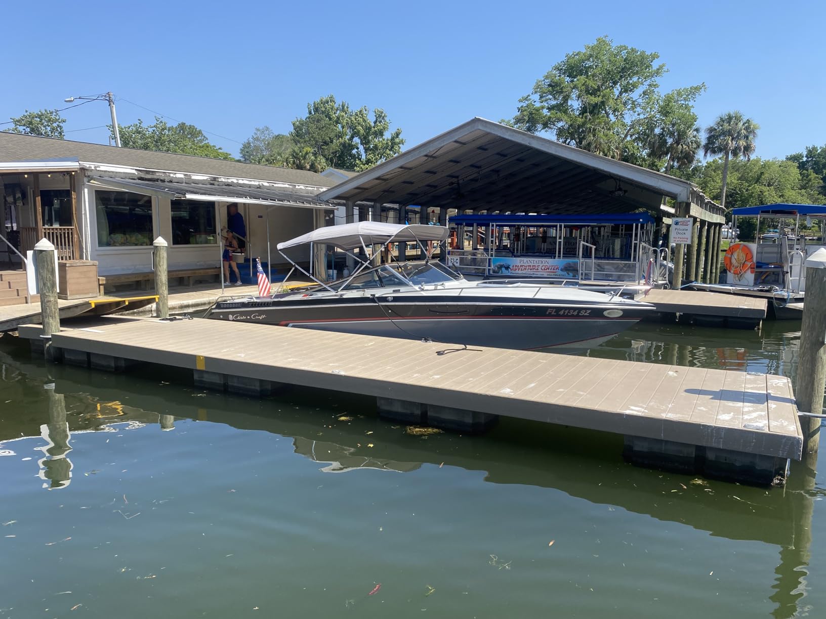 VEVOR 4 Bow Bimini Top Boat Cover, Detachable Mesh Sidewalls, 600D Polyester Canopy with 1