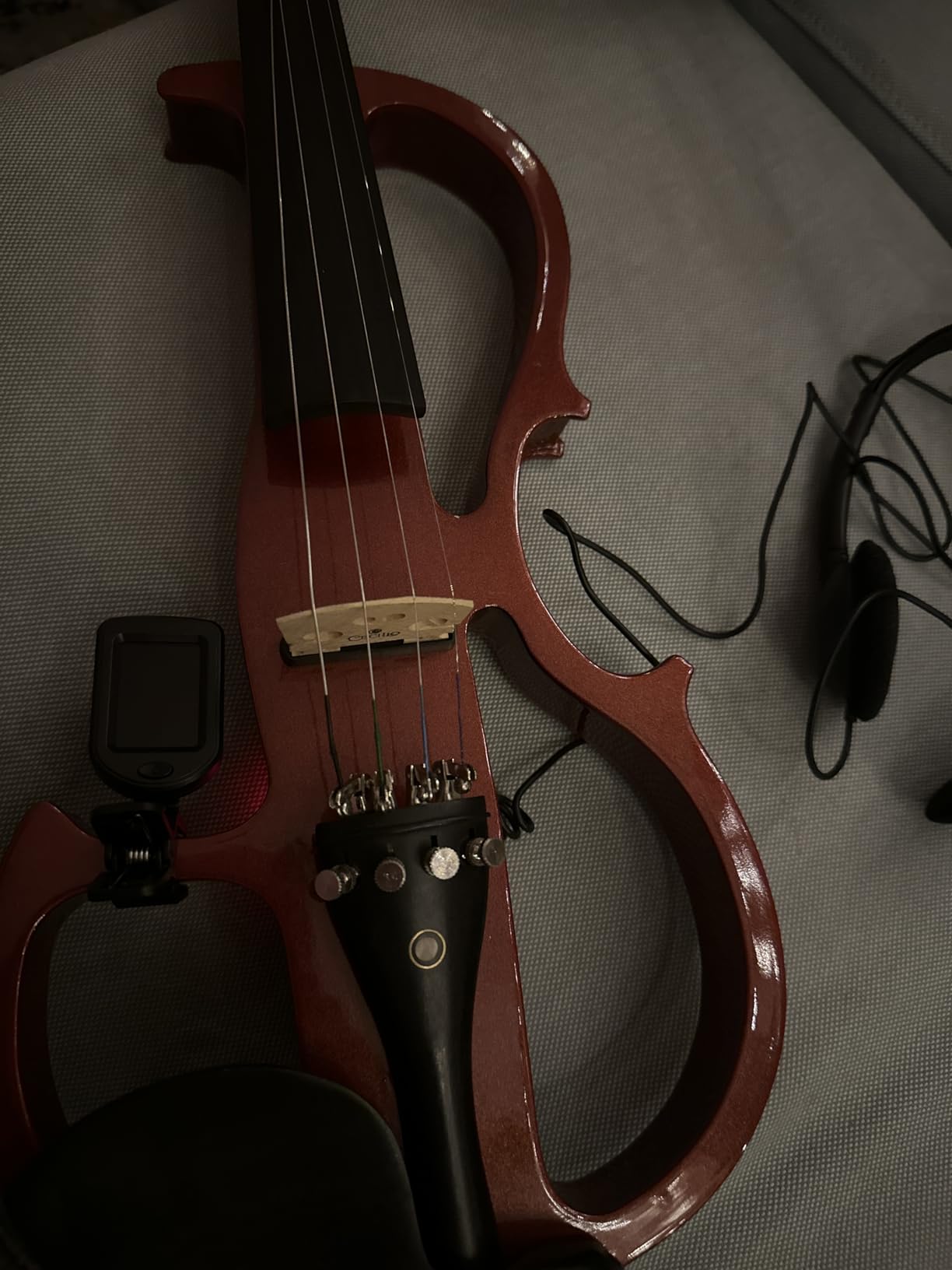 Electric Violin, 4/4 Full Size Solid Silent Fiddle with Ebony Fittings, Silent Electric Violin Kit for Beginner Students (Mahogany) customer photo 2