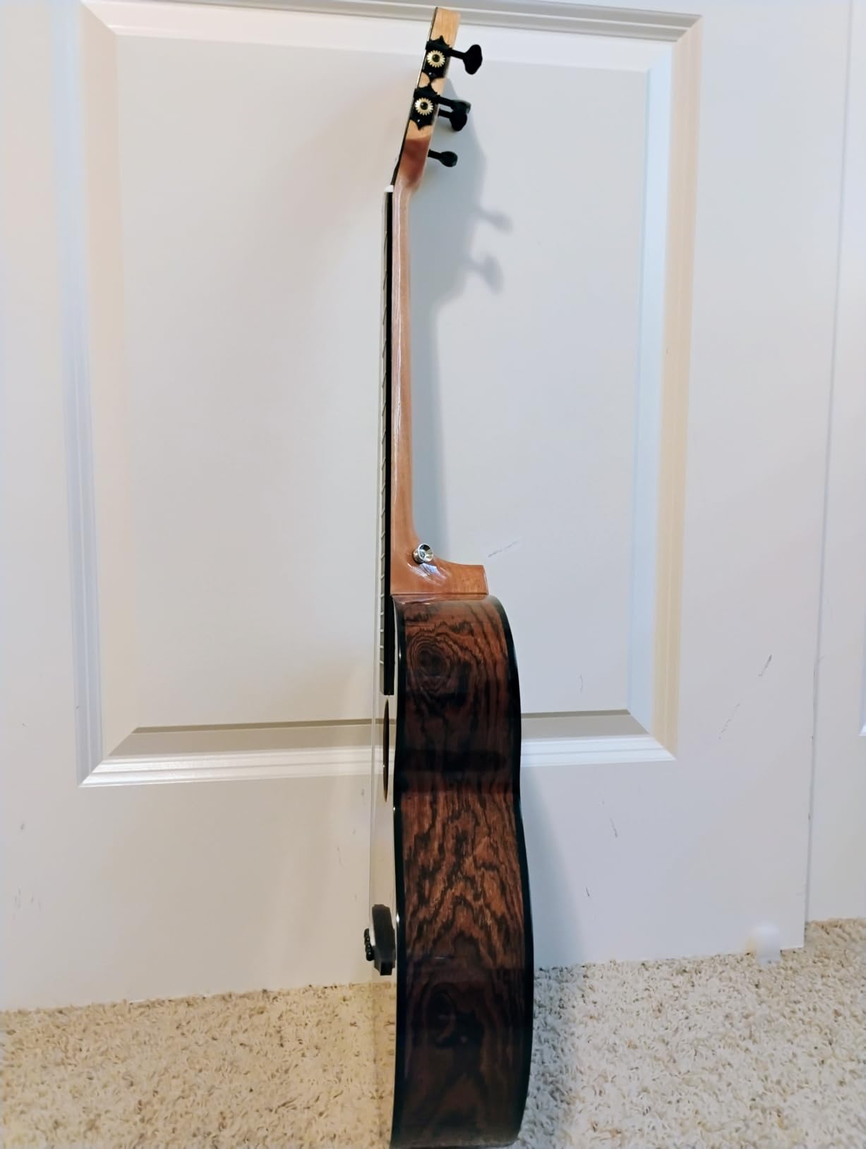 Caramel BEG91 Cutaway Ebony Glossy Baritone Acoustic & Electric Ukulele with Armrest | 30-inch Handmade Professional Ukelele Kit with Accessories customer photo 1