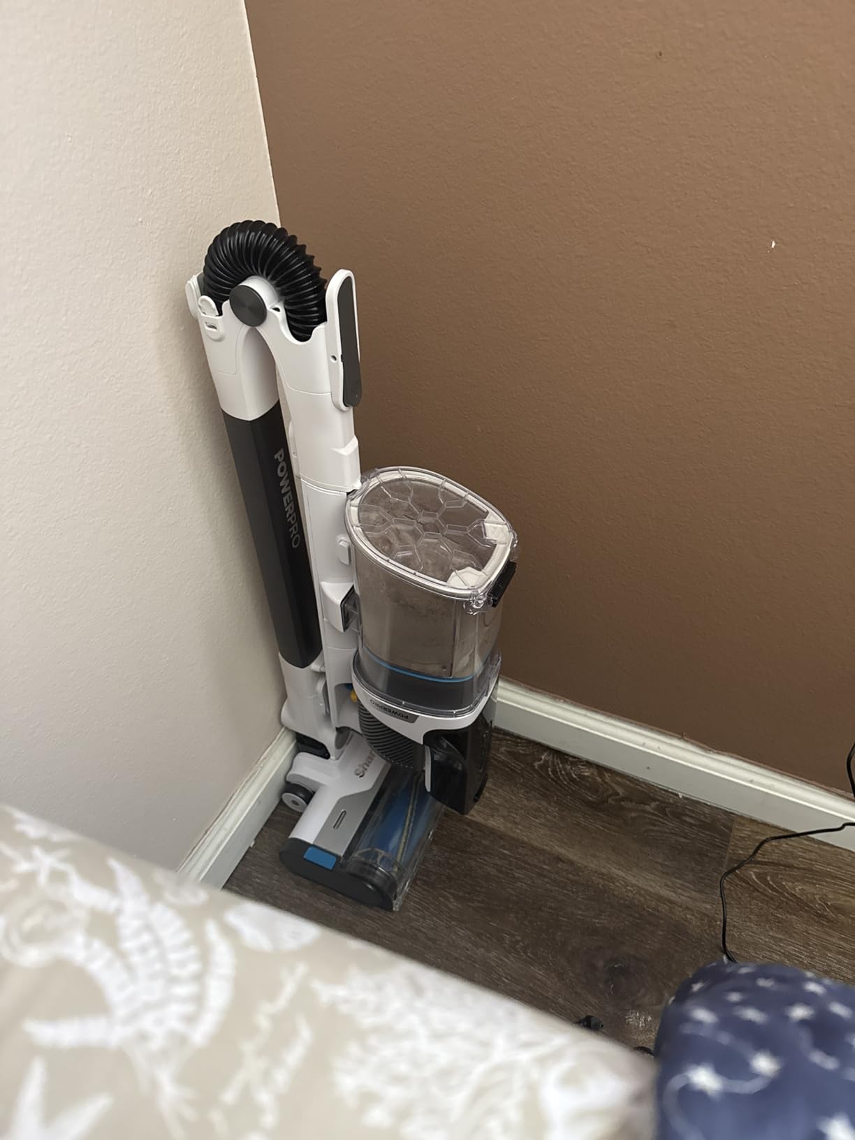 Shark PowerPro Flex Reveal Plus Cordless Vacuum, FloorDetect & Dirt-Reveal Technology, HEPA Filter, for Carpets & Hard Floors, Up to 50-Minute Runtime, Powerful Pet Hair Pickup, Java, IZ382H customer photo 1
