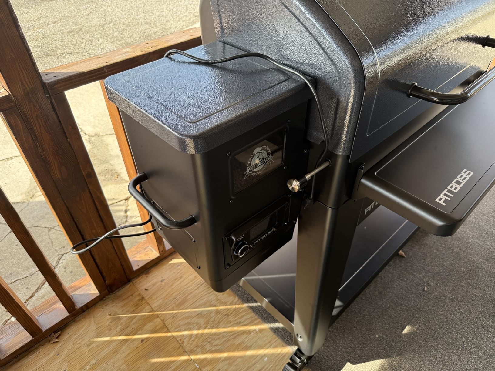 Pit Boss 1300 Navigator Series WiFi & Bluetooth Wood Pellet Grill & Smoker, Flame Broiler and Touchscreen Controller, 1,329-Sq. In. Cook Space, 180°F to 500°F Temp Range, Meat Probe, 30 lb. Hopper customer photo 2