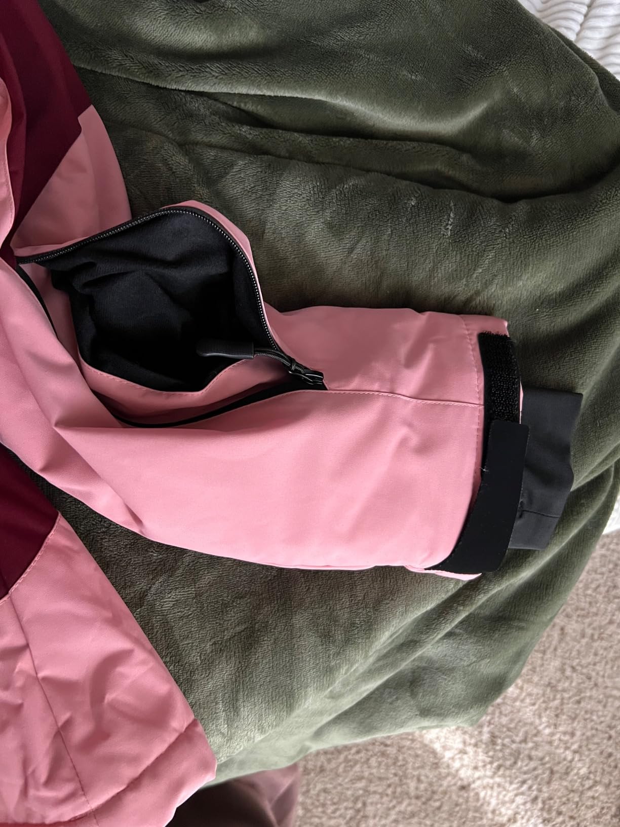 Wulcea Graphene Heated Jacket For Women 12V 18400mAh Fast Charge With Large Capacity customer photo 2