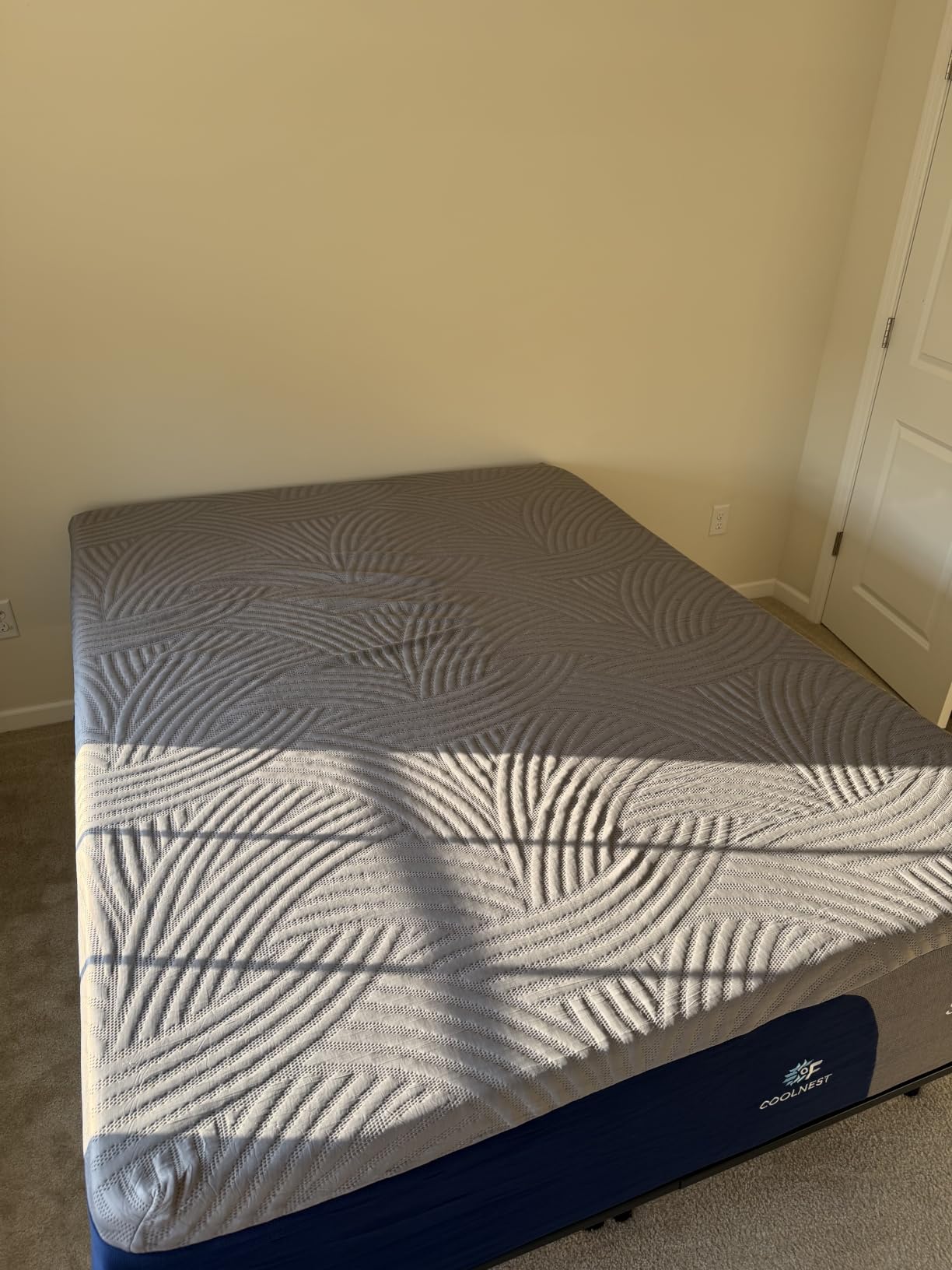 Sweetnight CoolNest 14 Inch California King Mattress, Cooling Memory Foam Mattress for Cool Night Sleep, 5-Zone Ergo Support for Pressure Relief, Medium, CertiPUR-US Certified customer photo 2