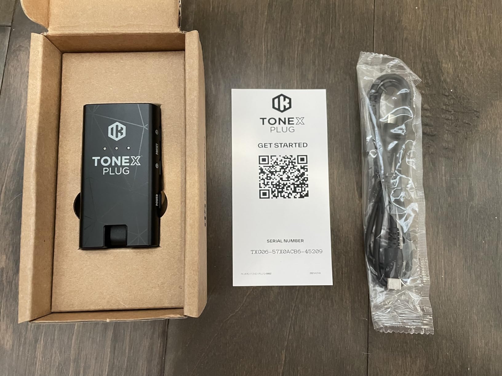 IK Multimedia TONEX Plug: Portable AI-Powered Guitar & Bass Headphone Amplifier with 40,000+ Tone Models, USB-C Audio Interface, Bluetooth Streaming & Silent Practice Tool customer photo 2