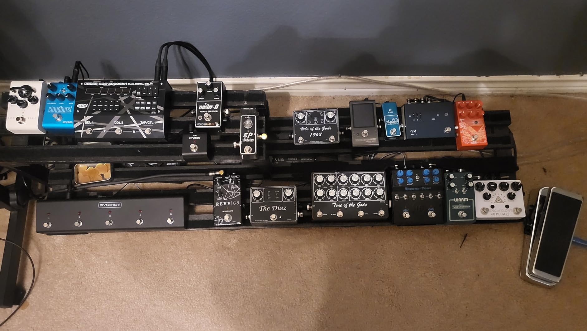 Verdict Polyphonic Octave Pedal for Guitar & Bass - Pitch Shifter with Synth, Organ & Cello Emulation customer photo 2