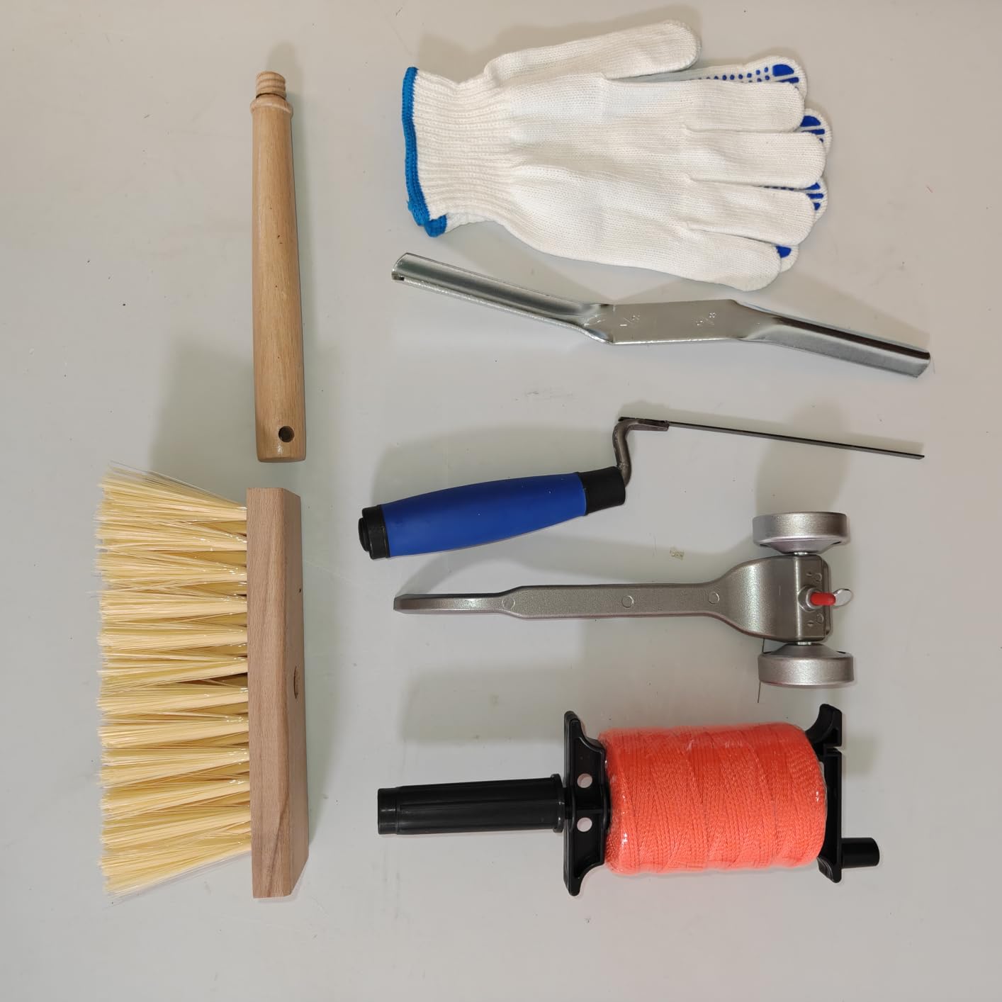 17PCS Masonry Hand Tools Set, Philadelphia/Margin/Gauging/Tuck Pointing/ 2 Pointing Trowels, Skate Wheel Joint Raker, Convex Brick Jointer, Masonry Brush, 540ft String Line, 5 Mortar Bags, Tool Bag customer photo 2