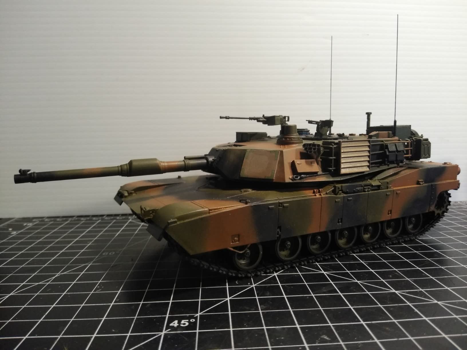 Academy M1A1 Abrams Iraq 2003 (1/35 Scale) customer photo 2