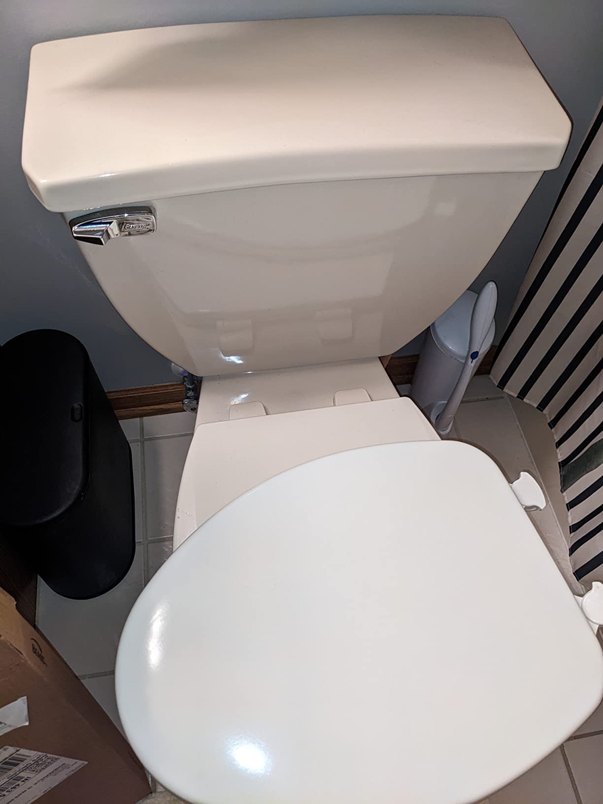 CHURCH Toilet Seat, Easy Clean Hinges Release for Deep Cleans, Durable Enameled Wood Seat, Elongated, White customer photo 2
