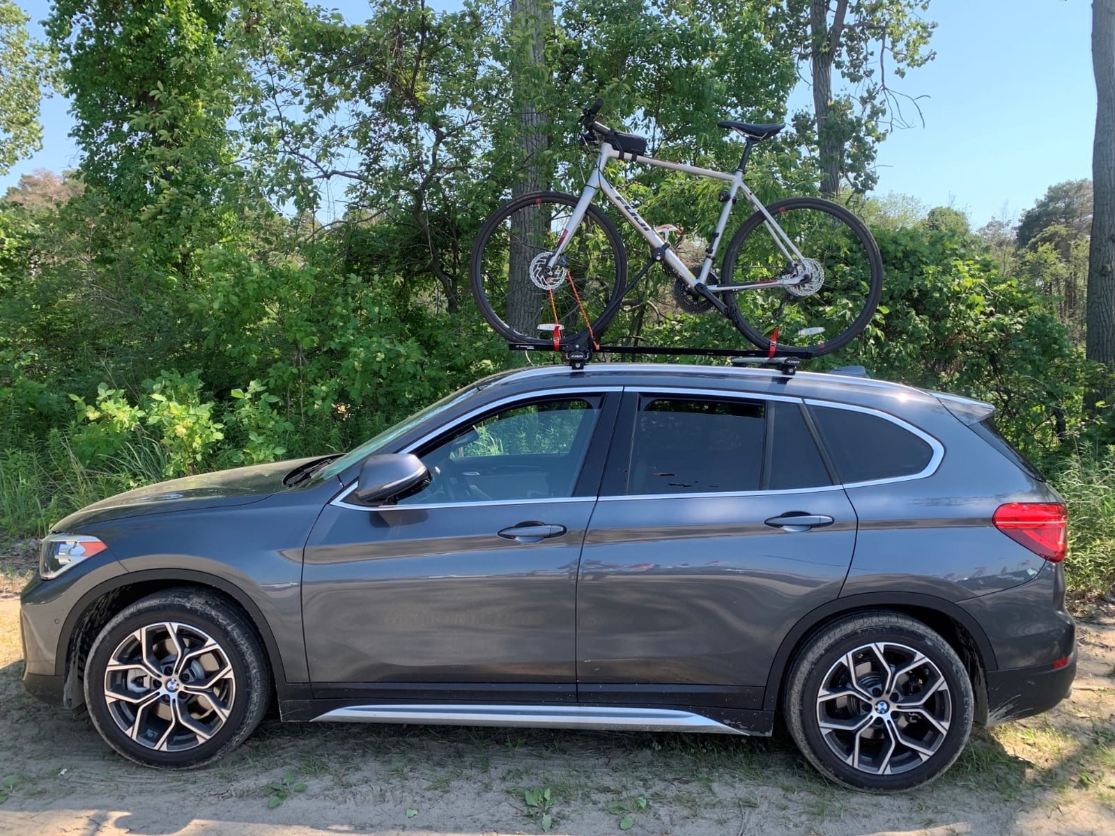 Swagman Upright Roof Mount Bike Rack - Rooftop Upright Bike Carrier for Secure Bicycle Transport customer photo 2