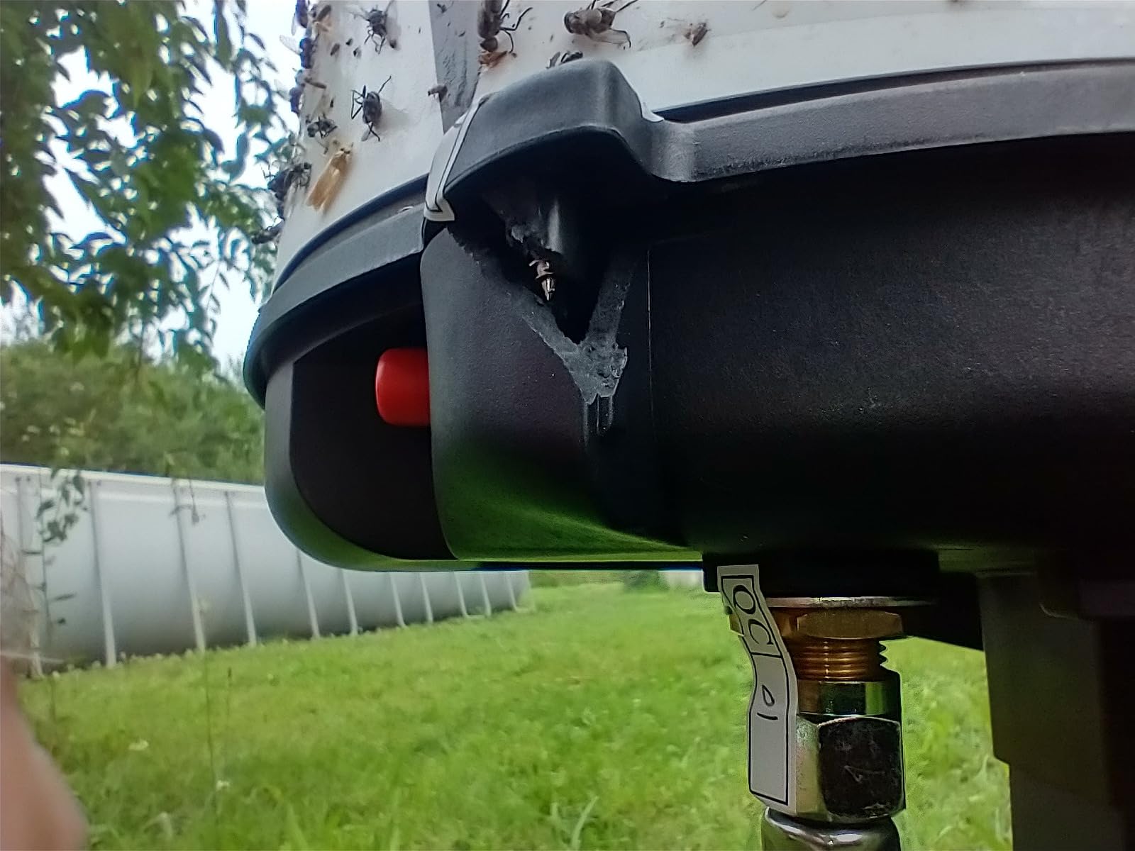 SkeeterVac SV3100 Outdoor Mosquito and Backyard Insect Trap, Up to 1 Acre | Coverage Up to 1 Acre customer photo 1